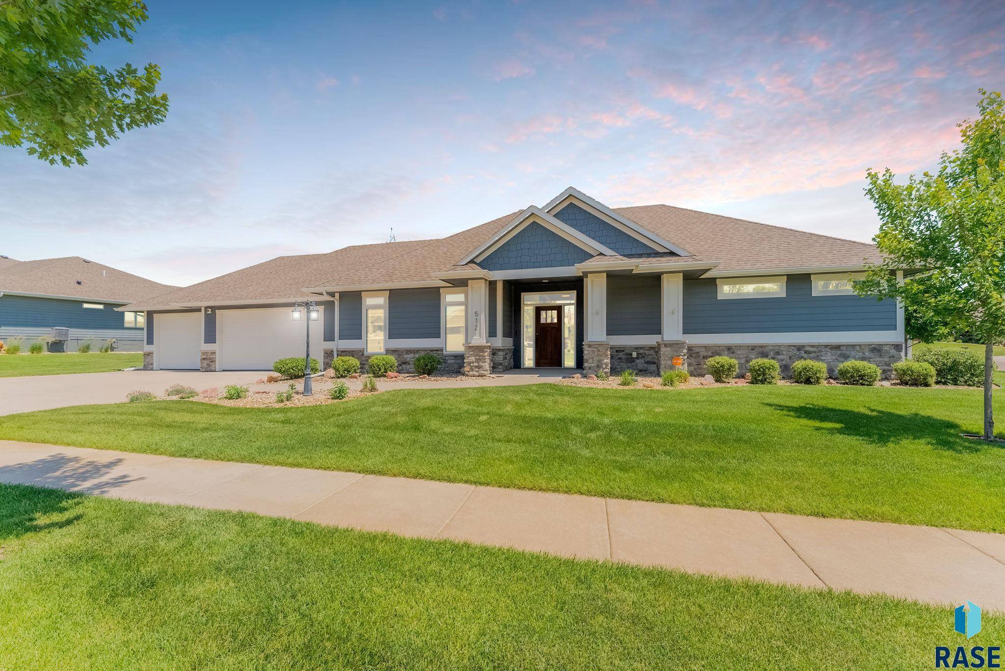 Sioux Falls, SD 57110,512 S Red Spruce Ave