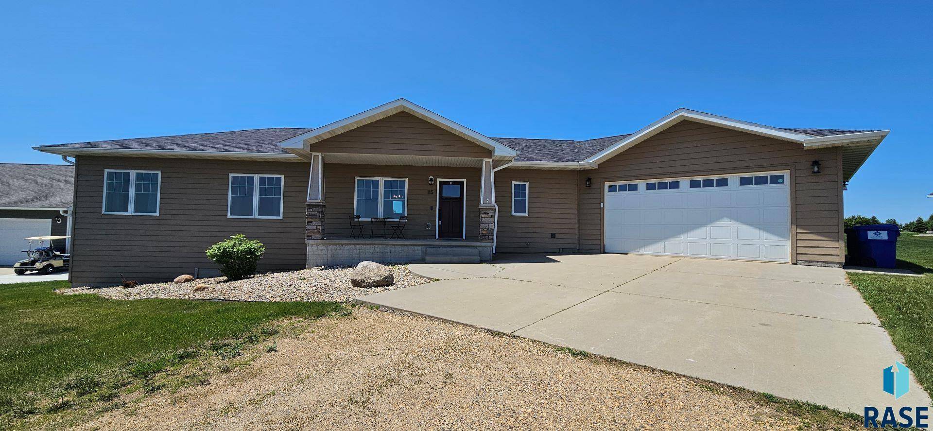 White, SD 57276,115 Golfview Dr