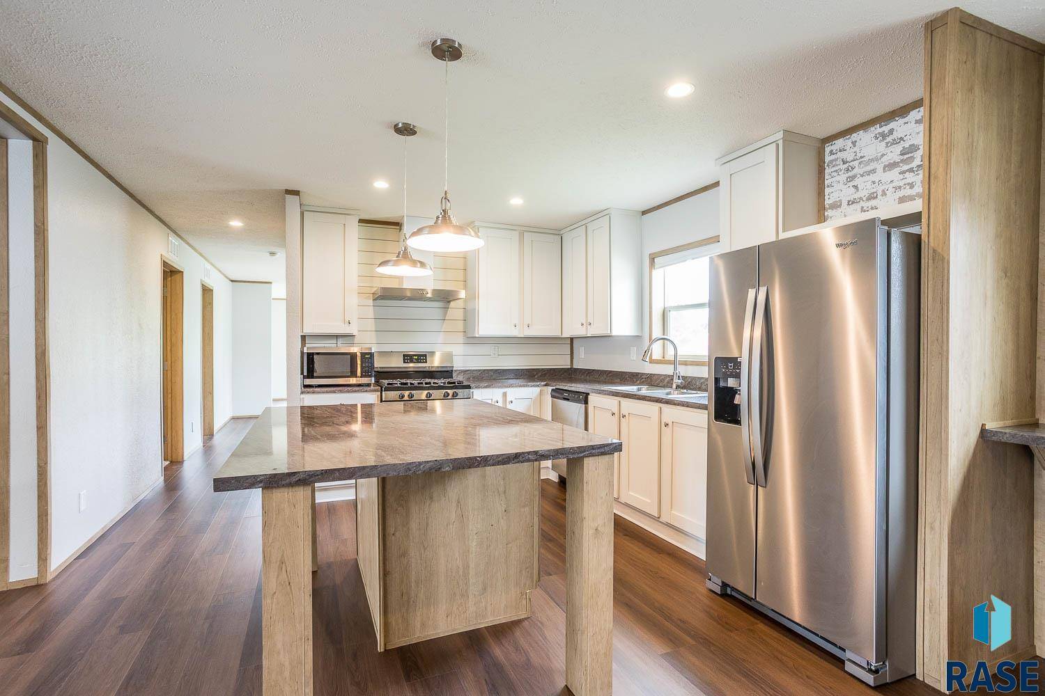 Sioux Falls, SD 57106,6503 W Silver Pl
