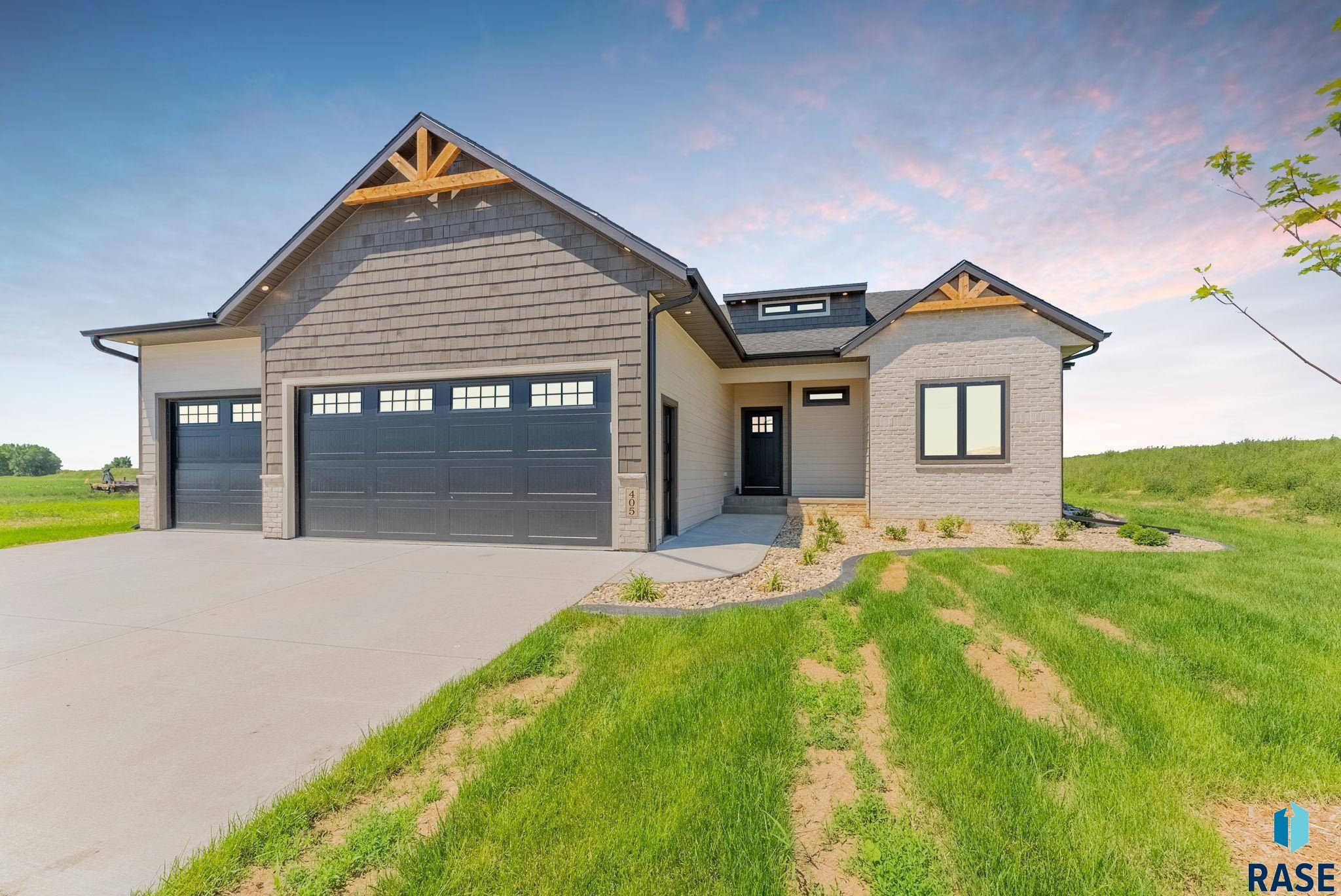Brandon, SD 57005,405 N Sunshine Ave
