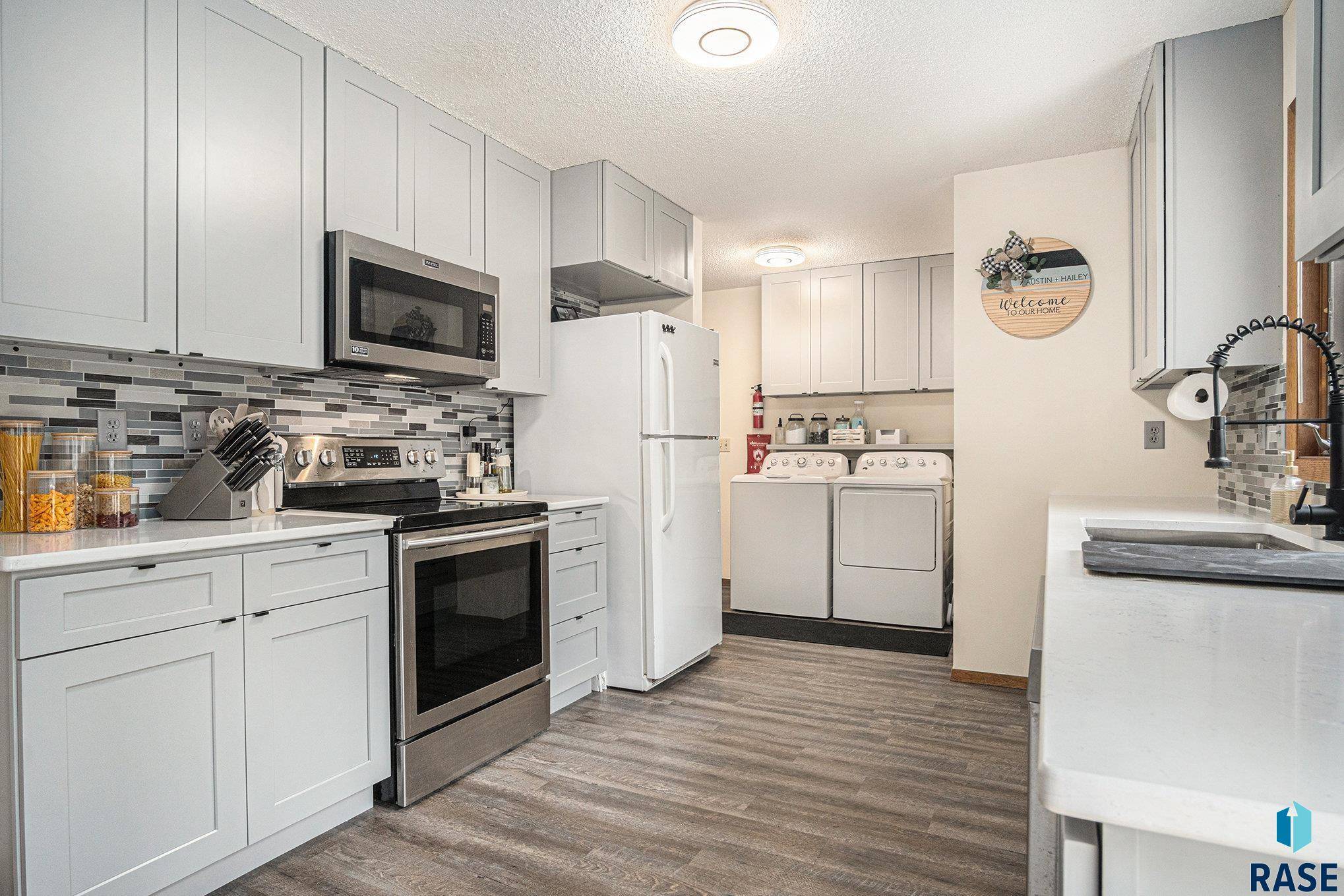 Madison, SD 57042,926 10th St NE