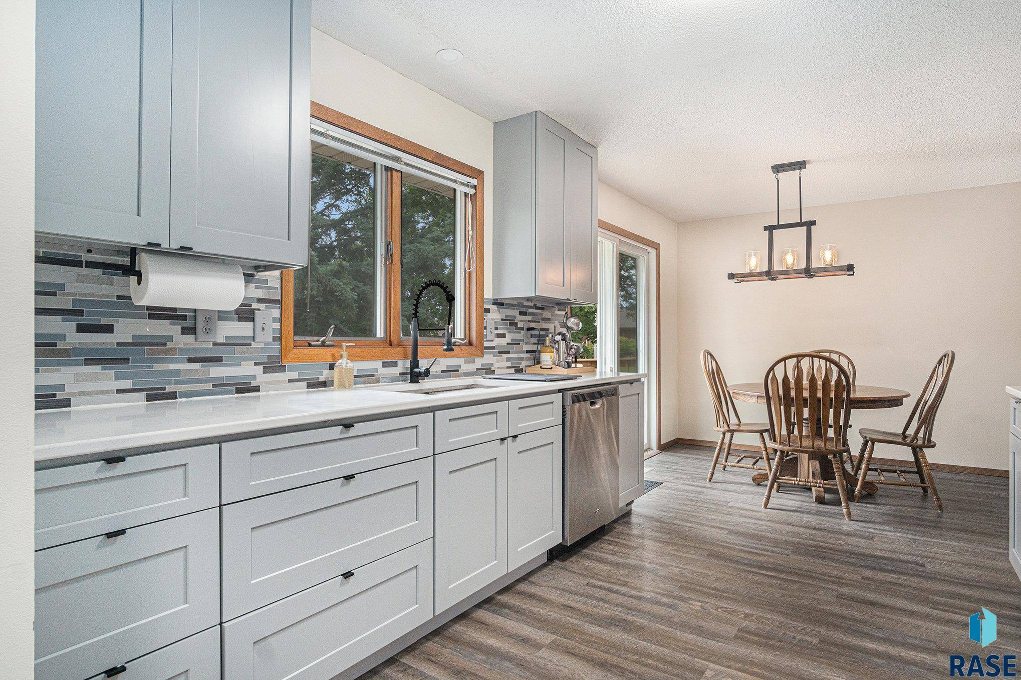 Madison, SD 57042,926 10th St NE