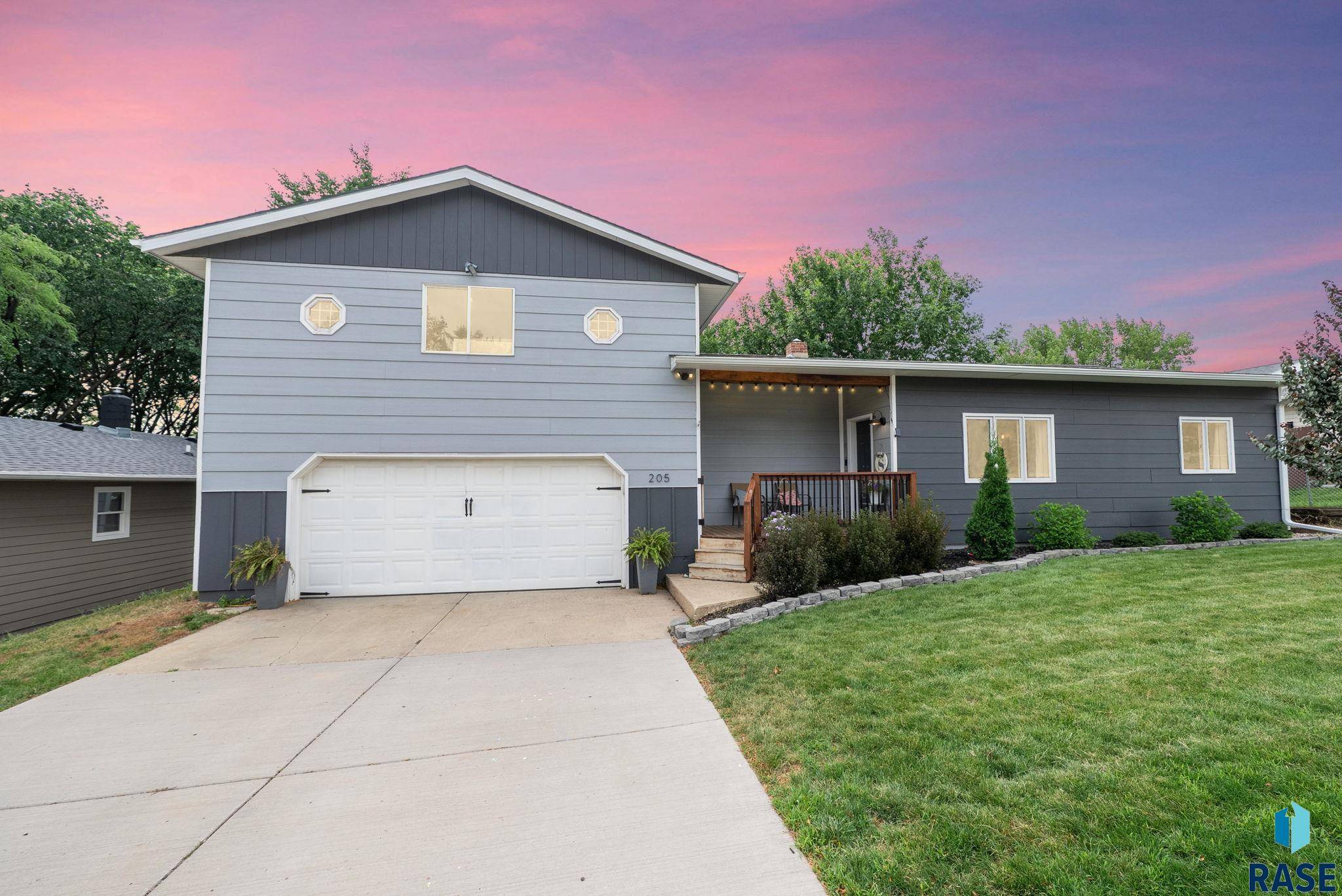 Brandon, SD 57005,205 S 1st Ave