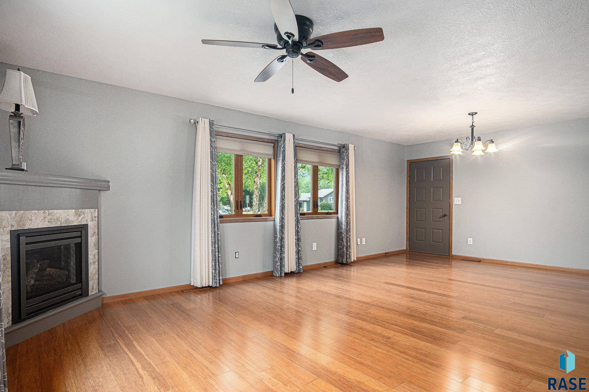 Hartford, SD 57033,506 N Vandemark Ave