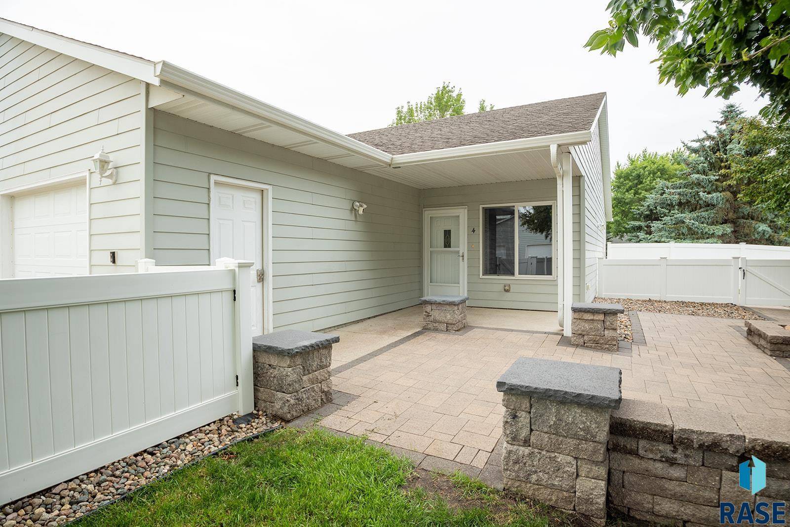 Hartford, SD 57033,703 N Mundt Ave #4