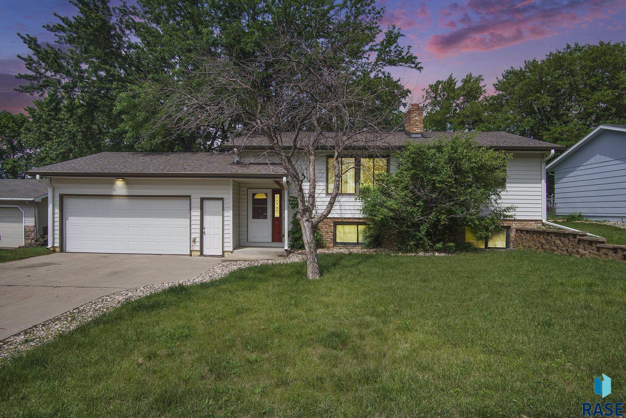 Sioux Falls, SD 57105,204 E Lotta St