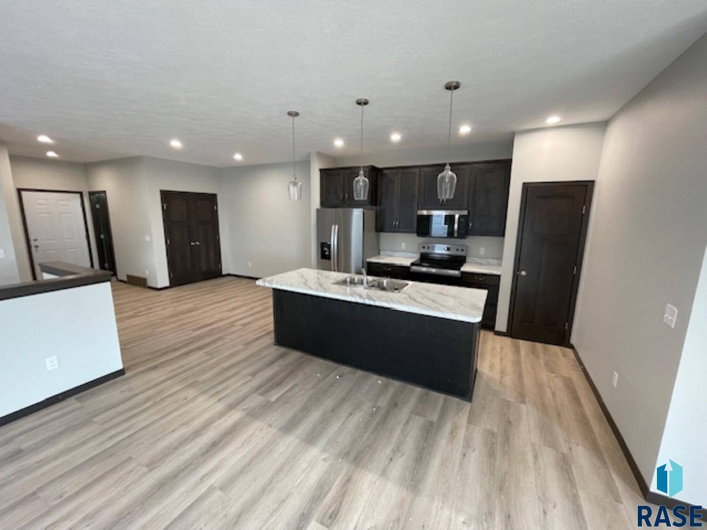 Sioux Falls, SD 57106,9627 W Tunis Dr