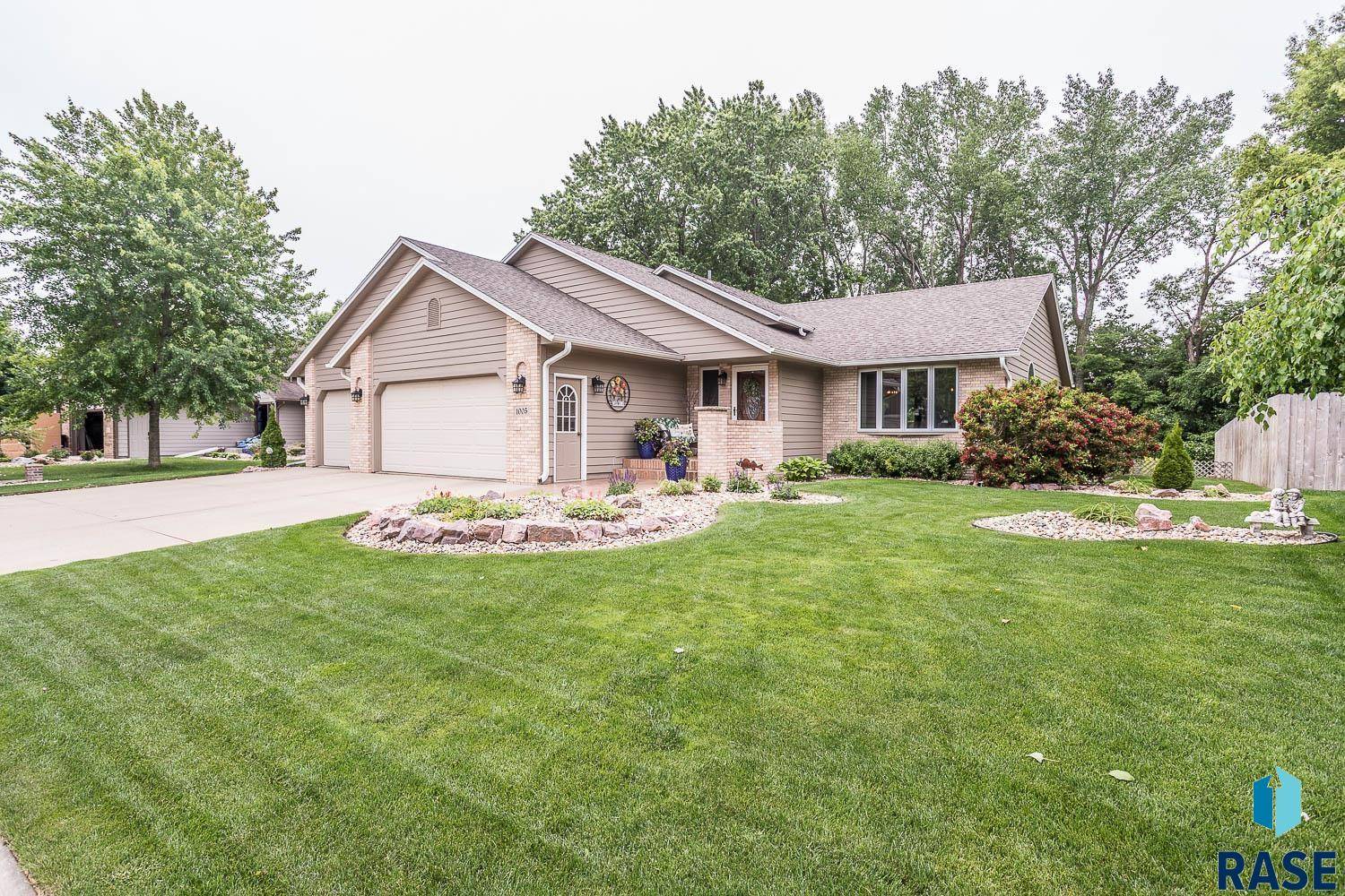 Brandon, SD 57005,1005 S Parkview Blvd
