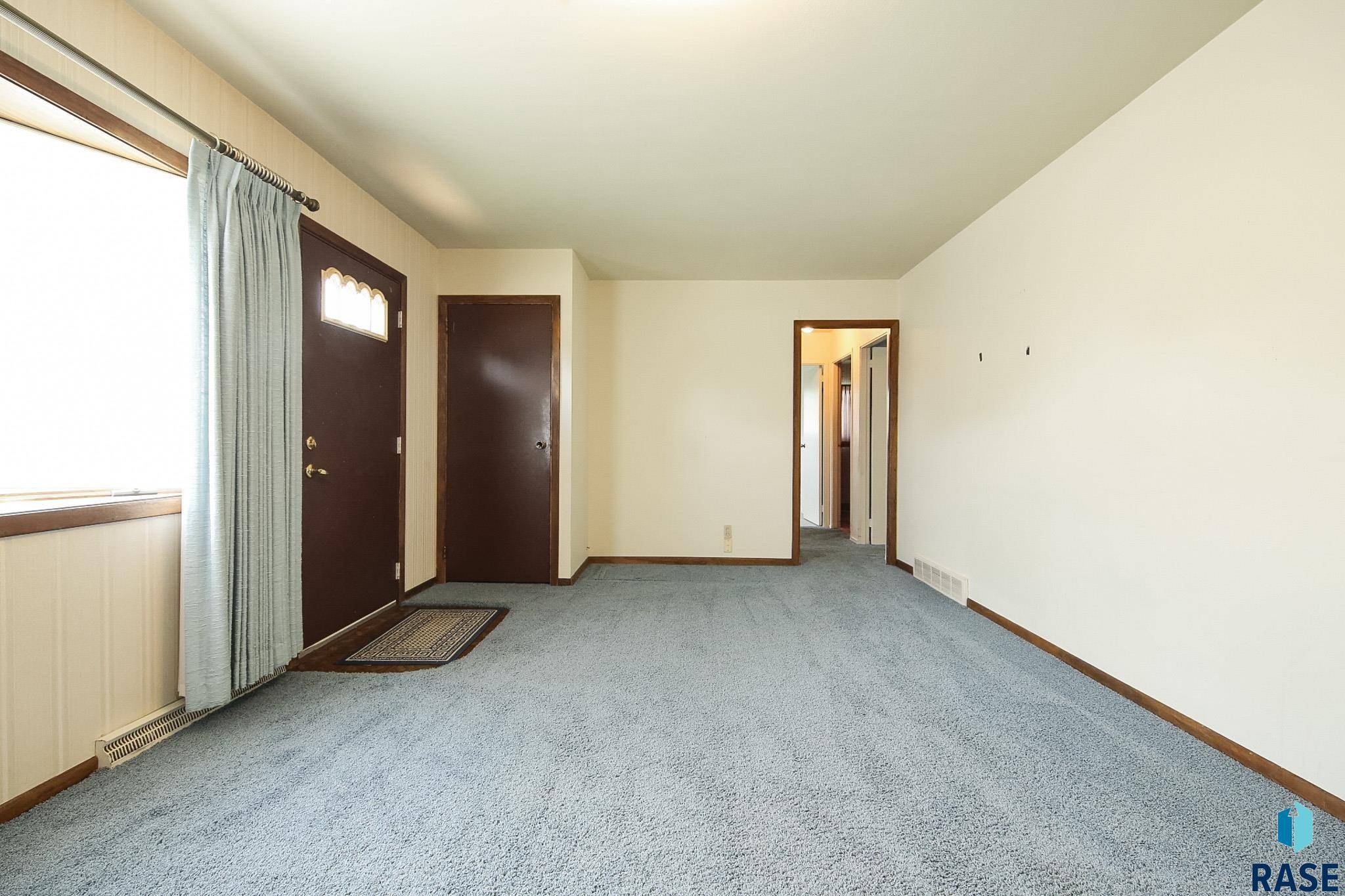 Sioux Falls, SD 57103,2312 E 19th St
