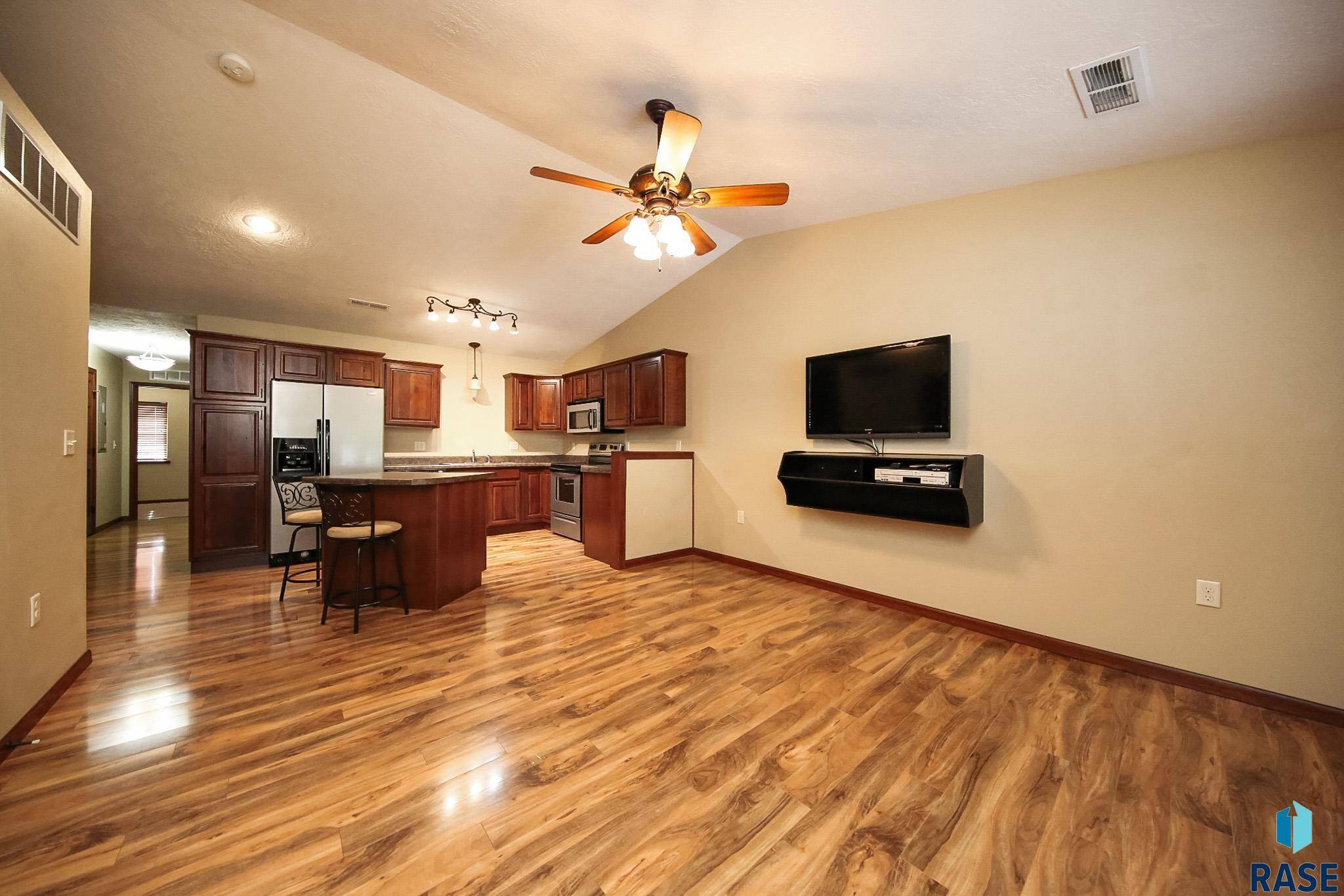 Sioux Falls, SD 57106,2210 S Mary Beth Ave