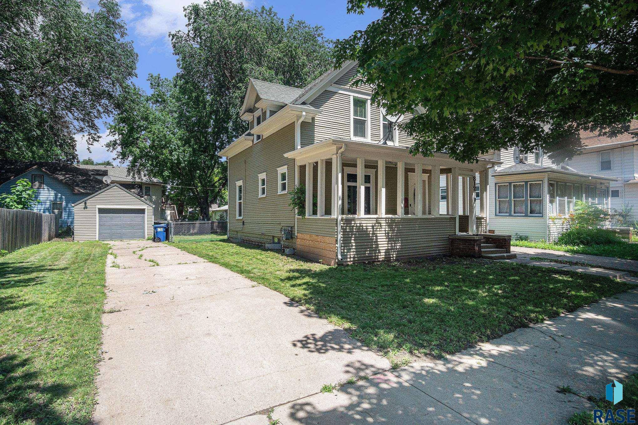 Sioux Falls, SD 57104,812 W 15th St