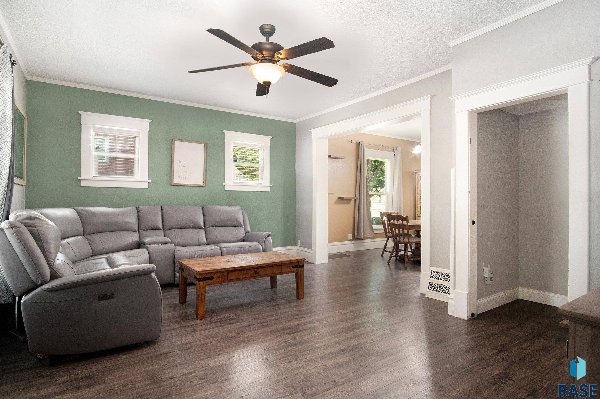 Sioux Falls, SD 57104,812 W 15th St