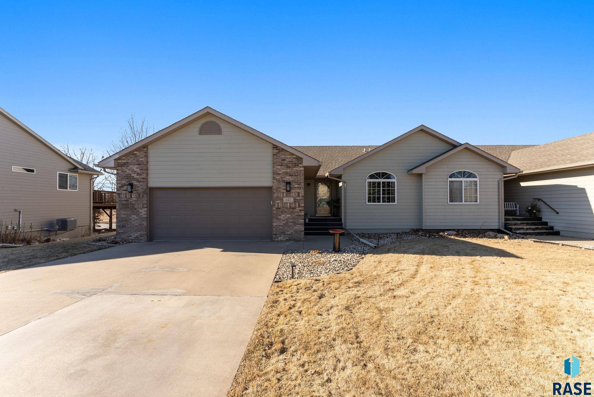 Sioux Falls, SD 57108,142 W Doral Ct