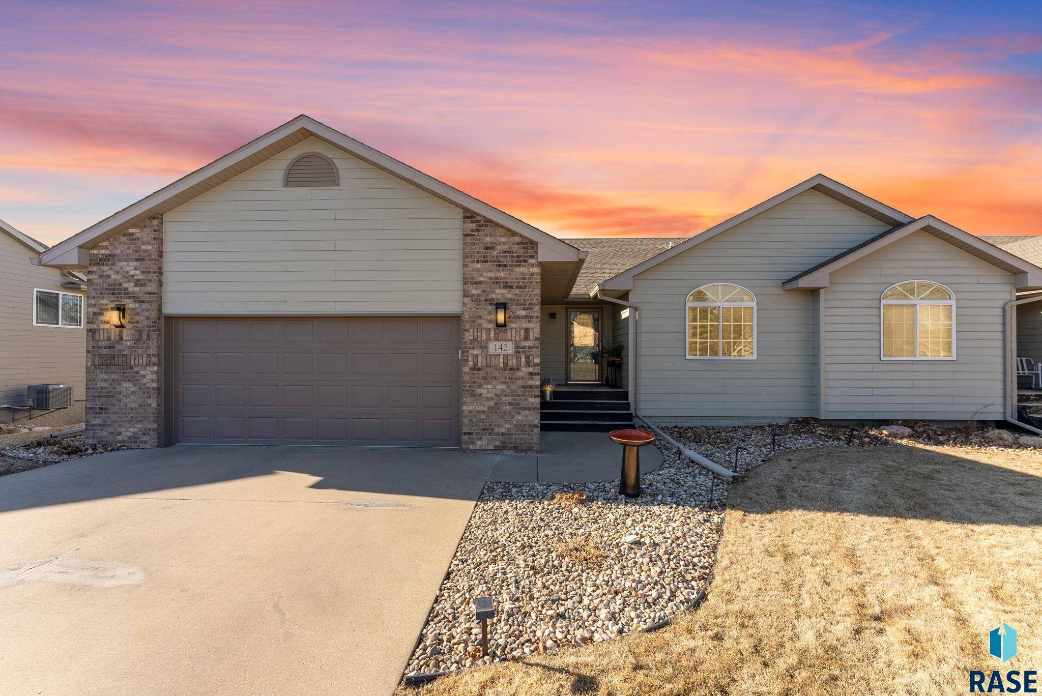 Sioux Falls, SD 57108,142 W Doral Ct