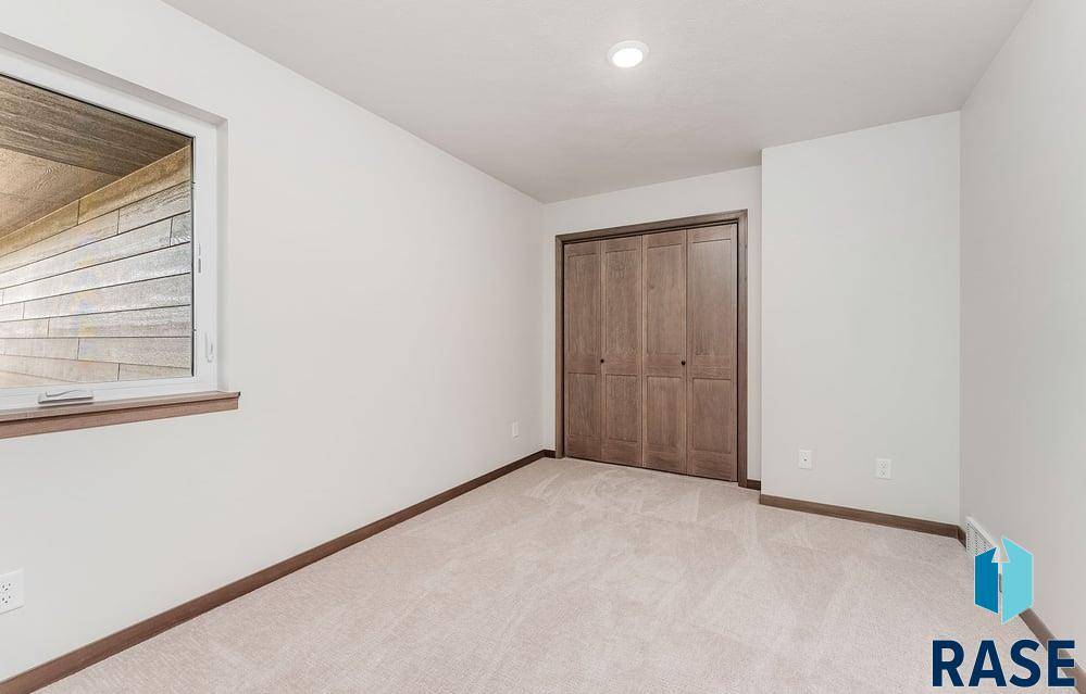 Tea, SD 57064,1105 E Wayne Pl