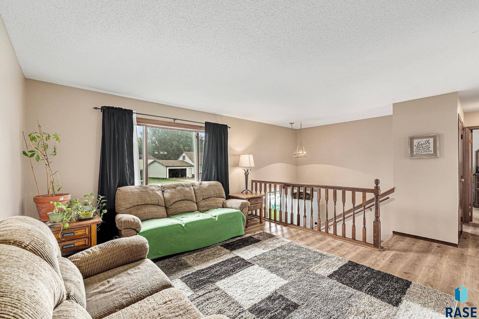 Sioux Falls, SD 57106,5909 W Bakker Park Dr