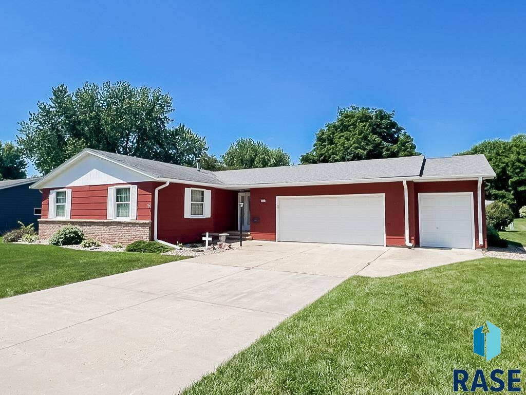 Luverne, MN 56156,1101 N Spring St