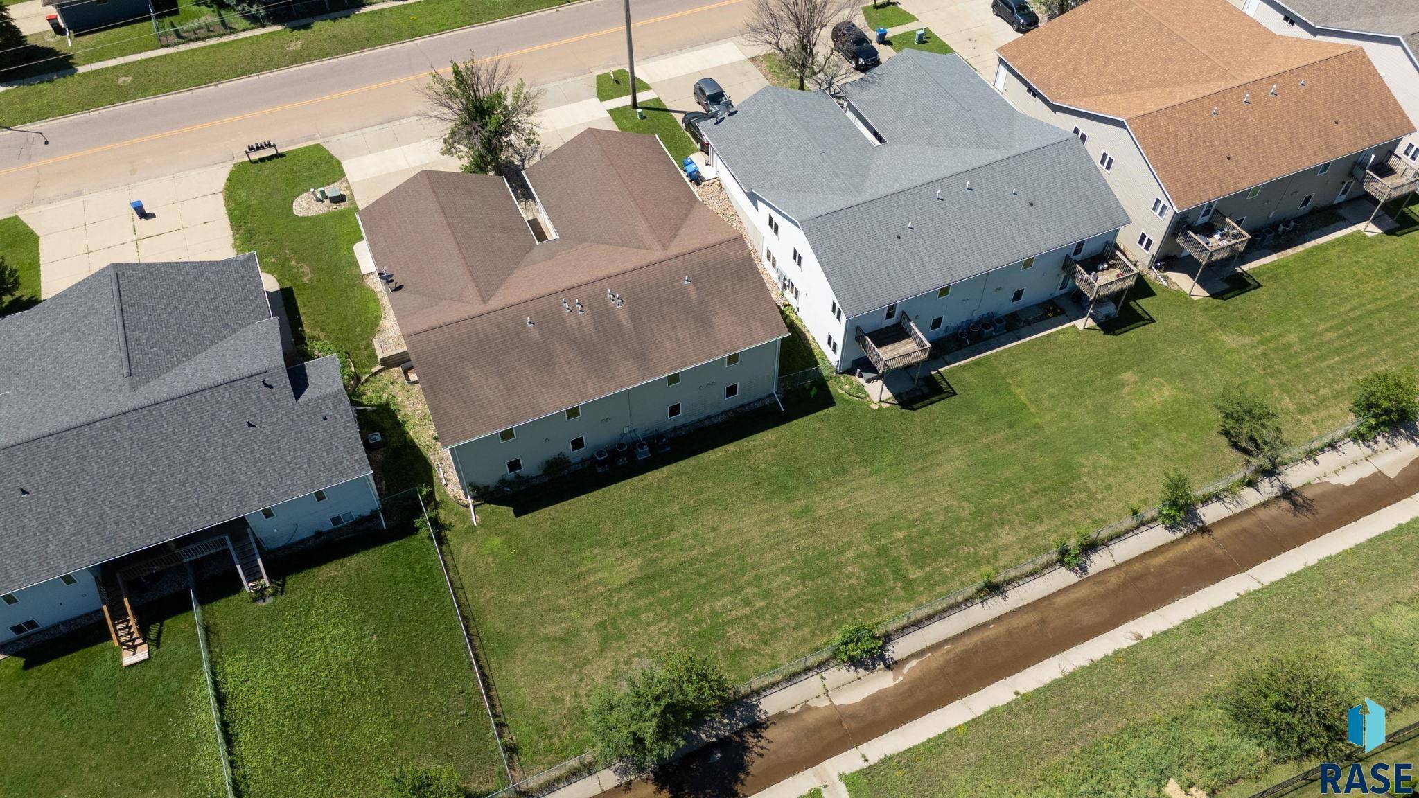 Brandon, SD 57005,1418 E Redwood Blvd