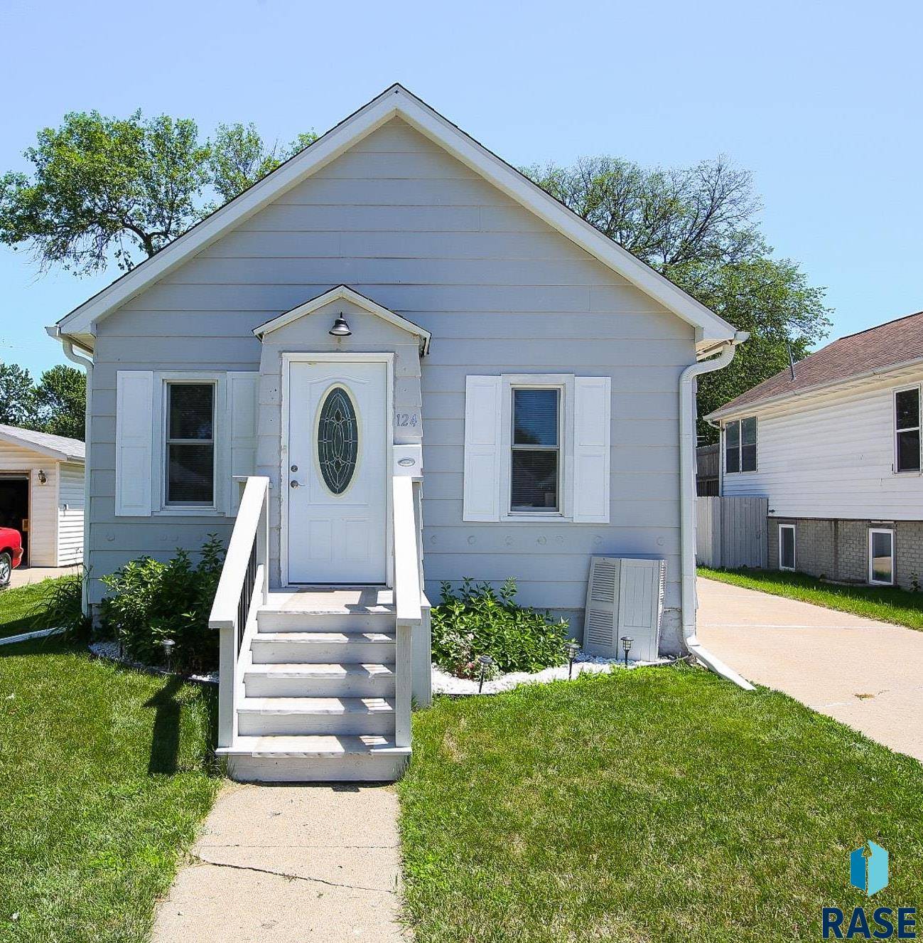 Sioux Falls, SD 57104,124 S Lyndale Ave