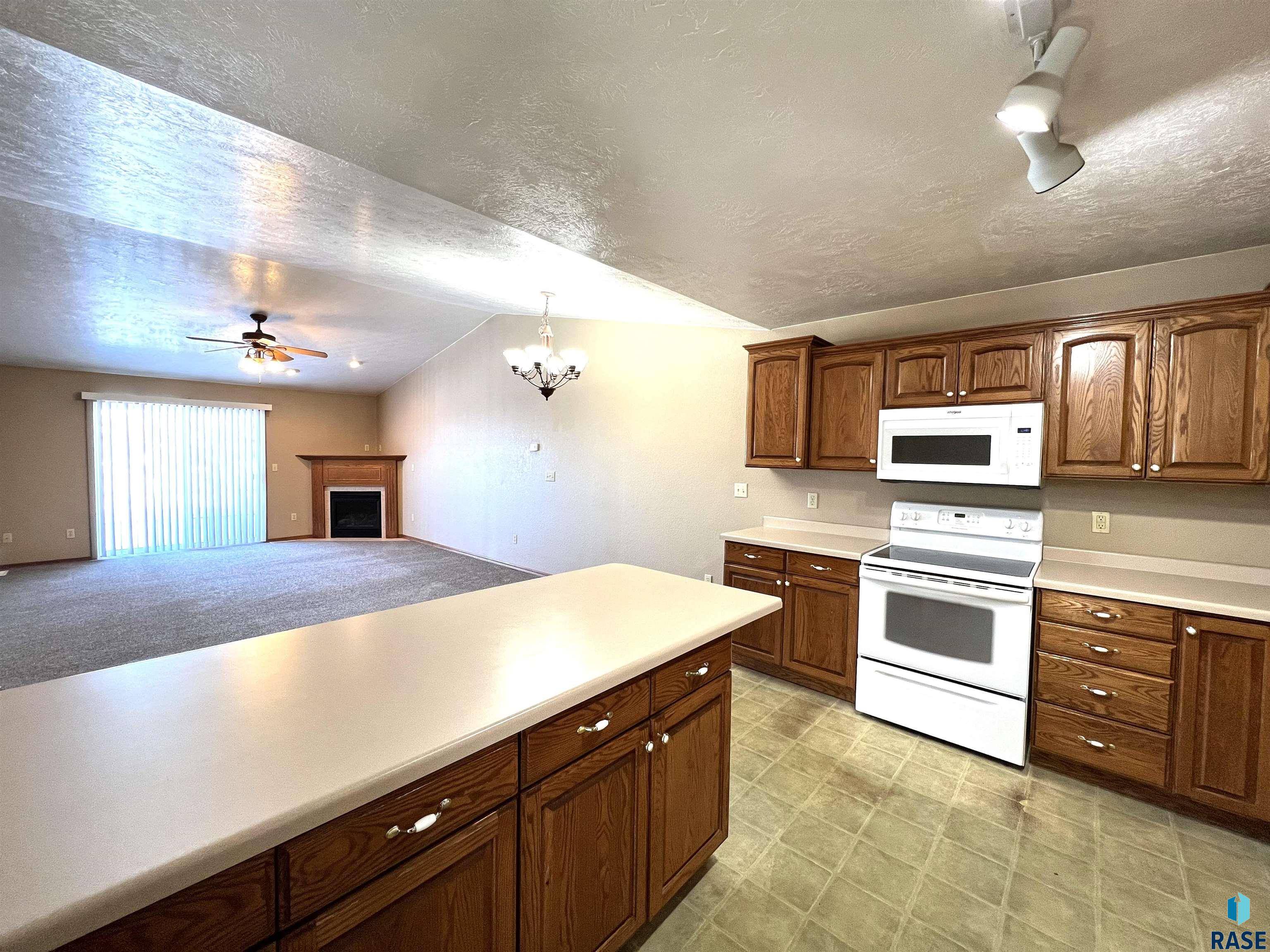 Sioux Falls, SD 57103,3100 E Bragstad Dr