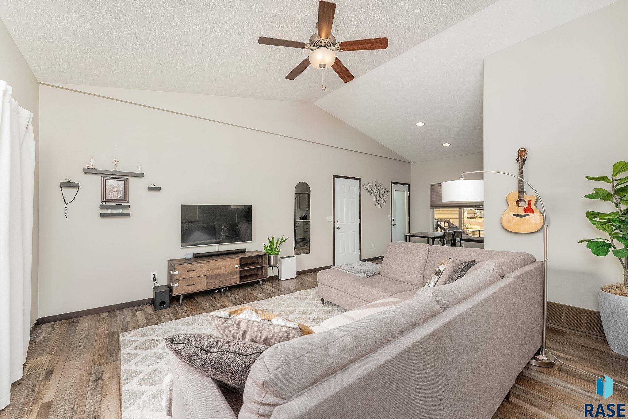 Sioux Falls, SD 57106,9500 W Richie Cir