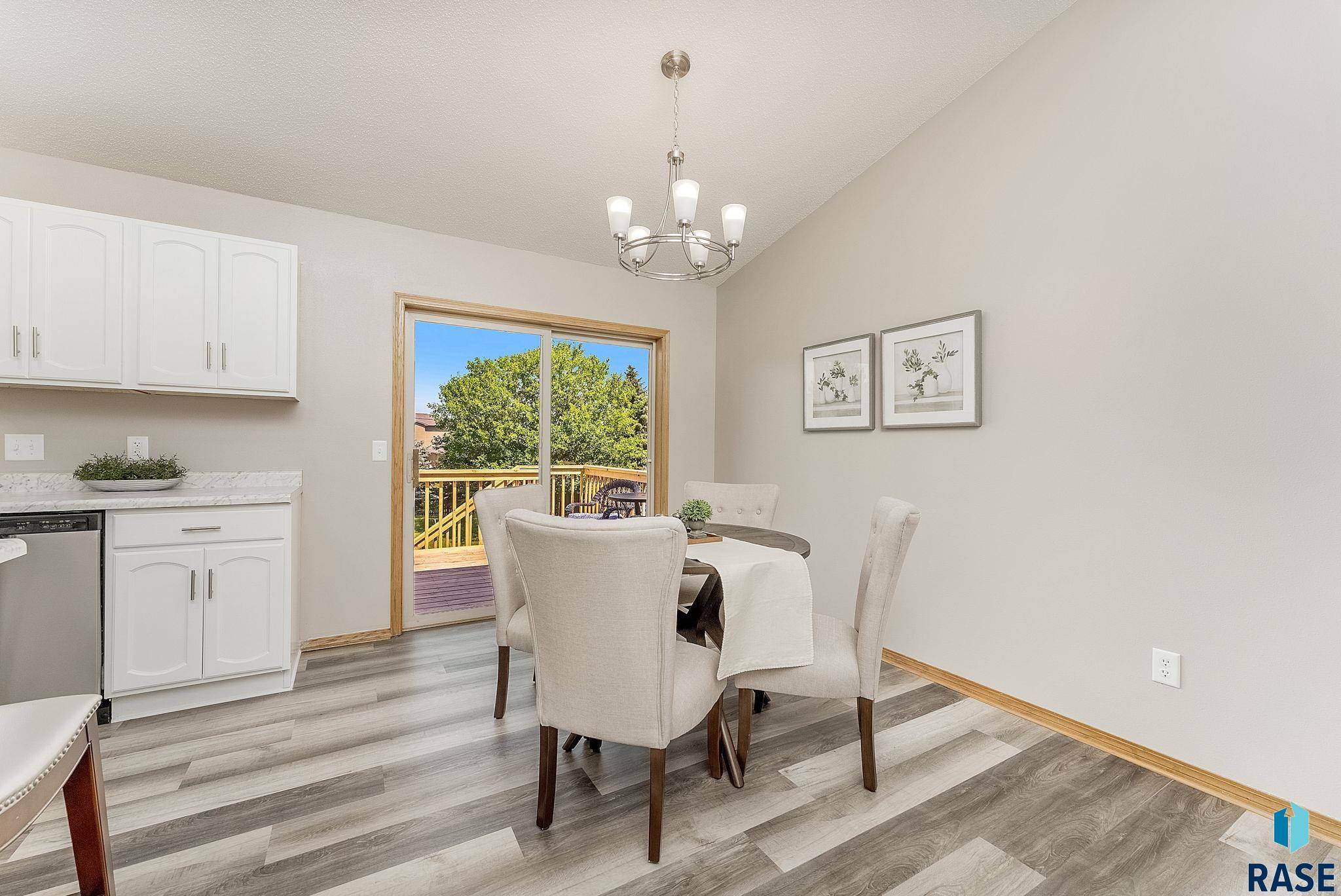 Sioux Falls, SD 57103,4312 S Bedford Ave