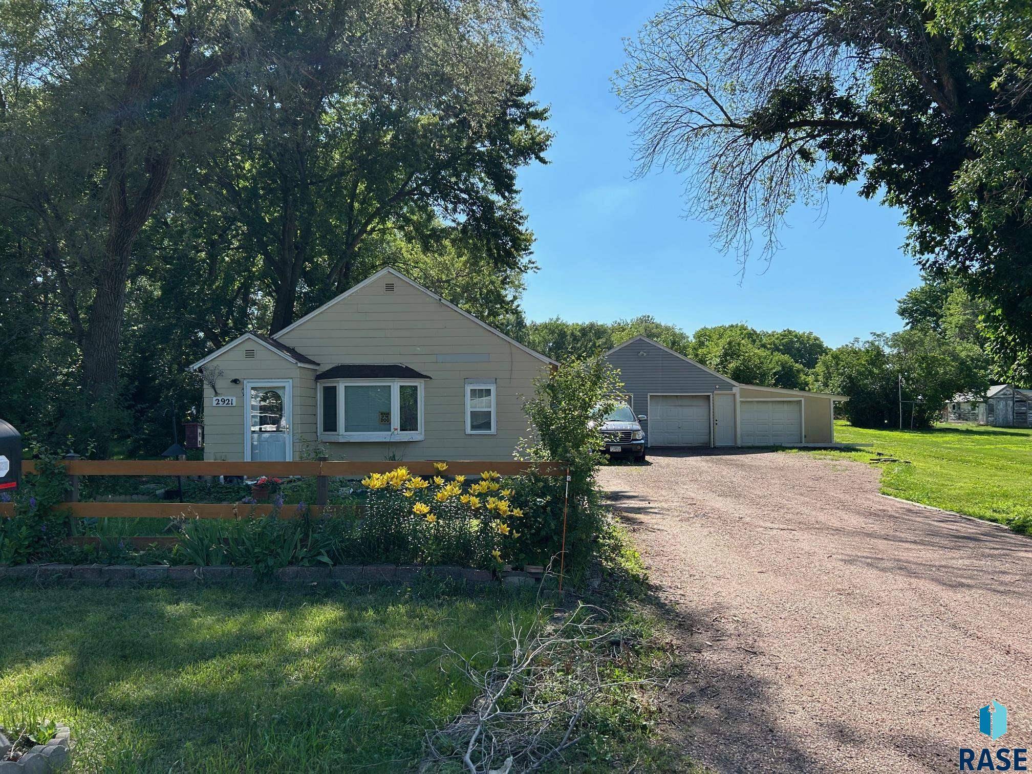 Sioux Falls, SD 57104,2921 Highland Ave