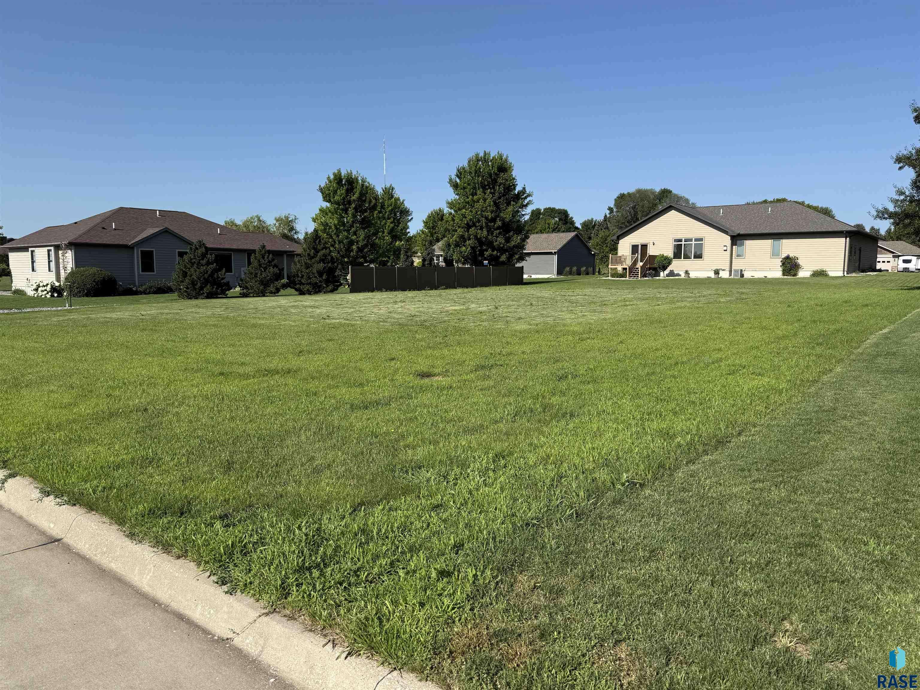 Sioux Center, IA 51250,1651 SE 5th Ave