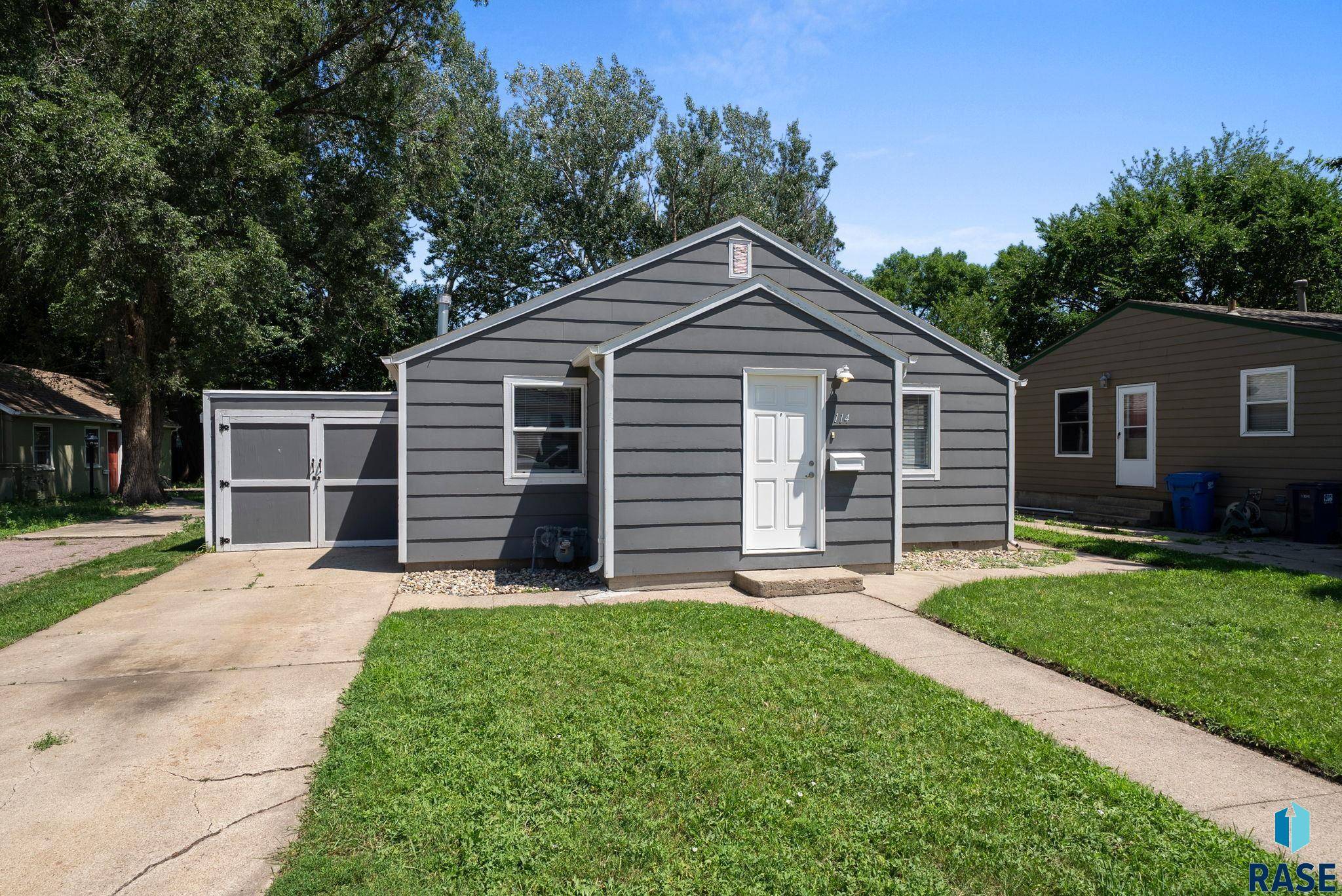 Sioux Falls, SD 57104,114 N Lincoln Ave