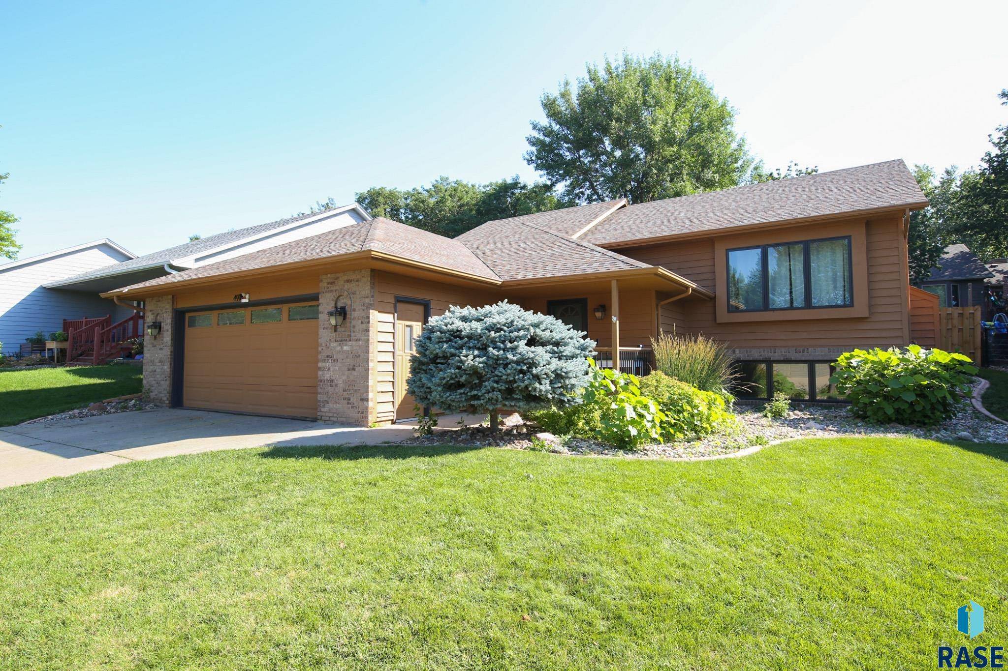 Sioux Falls, SD 57110,4916 E Fernwood Dr