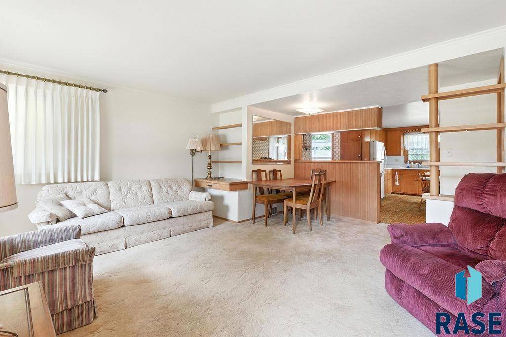 Sioux Falls, SD 57105-2424,1912 S Lyndale Ave