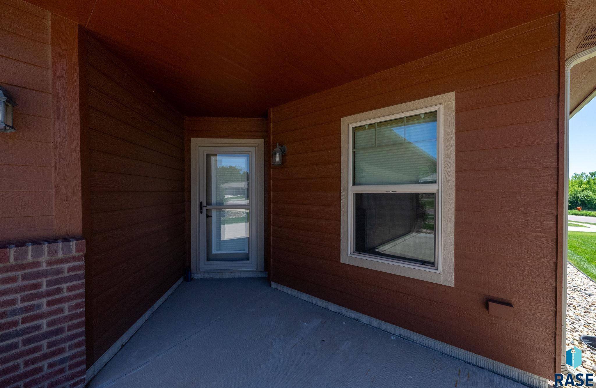Sioux Falls, SD 57110-8552,4901 E Villa Ridge St