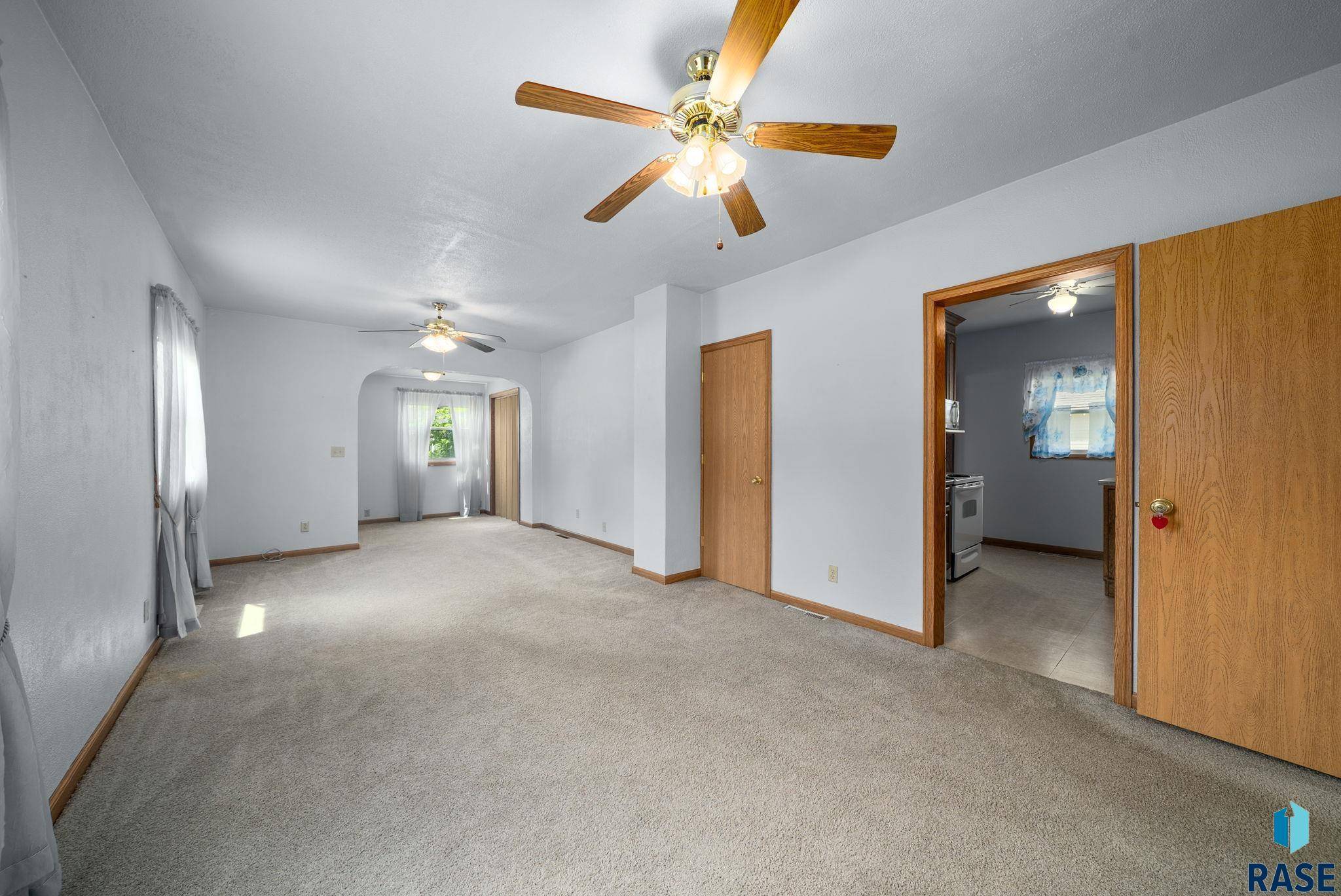 Brandon, SD 57005,412 S 1st Ave