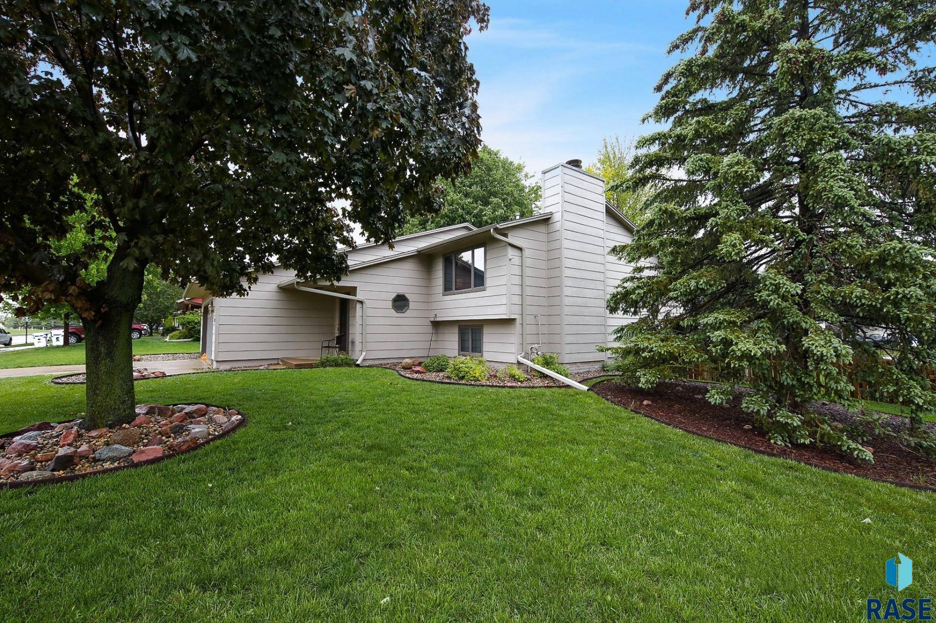 Sioux Falls, SD 57103,701 N Savannah Dr