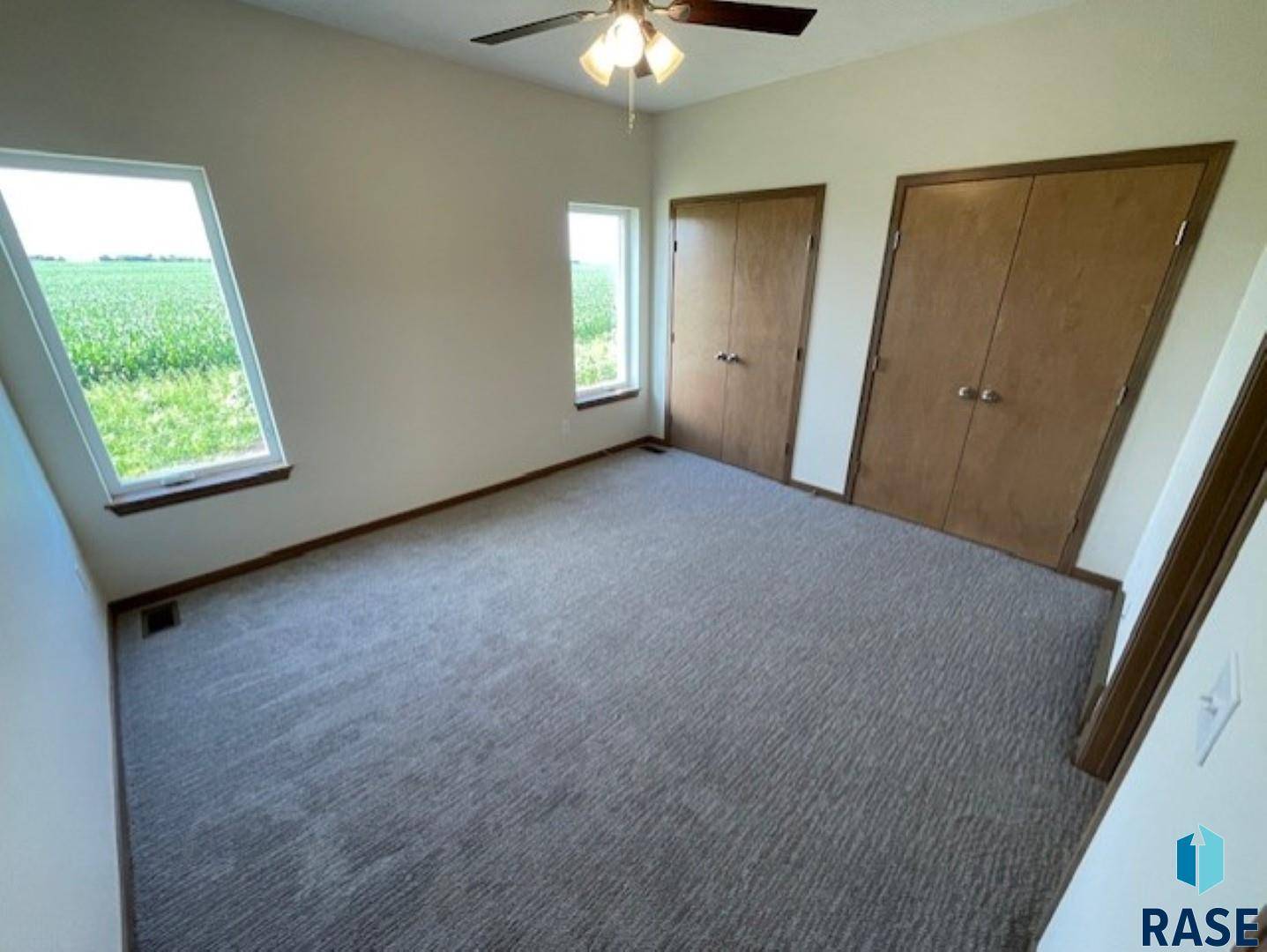 Sioux Falls, SD 57106,9637 W Tunis Dr