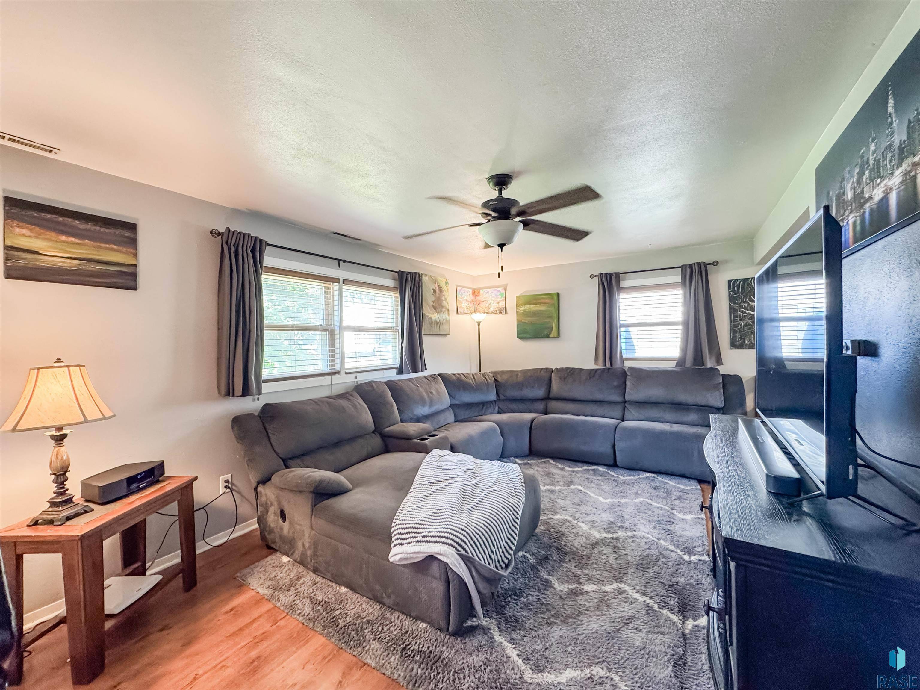 Sioux Falls, SD 57103,3908 E 21st St