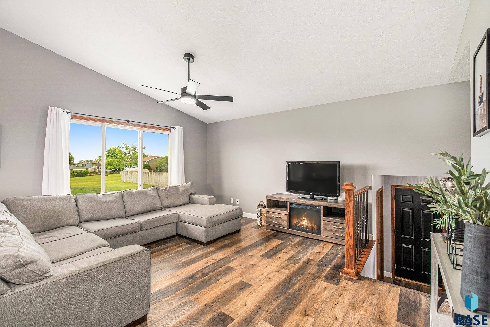 Harrisburg, SD 57032,704 Cottonwood Dr