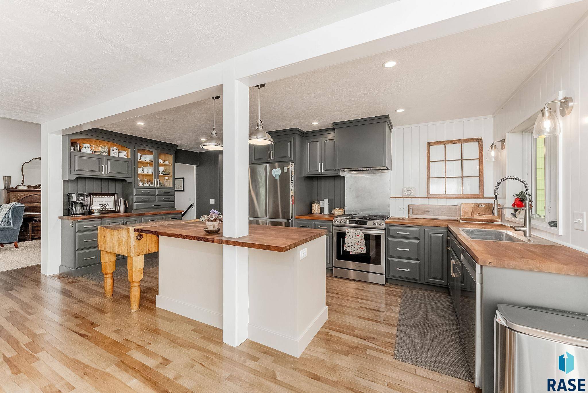 Sioux Falls, SD 57108,1021 E 64th St