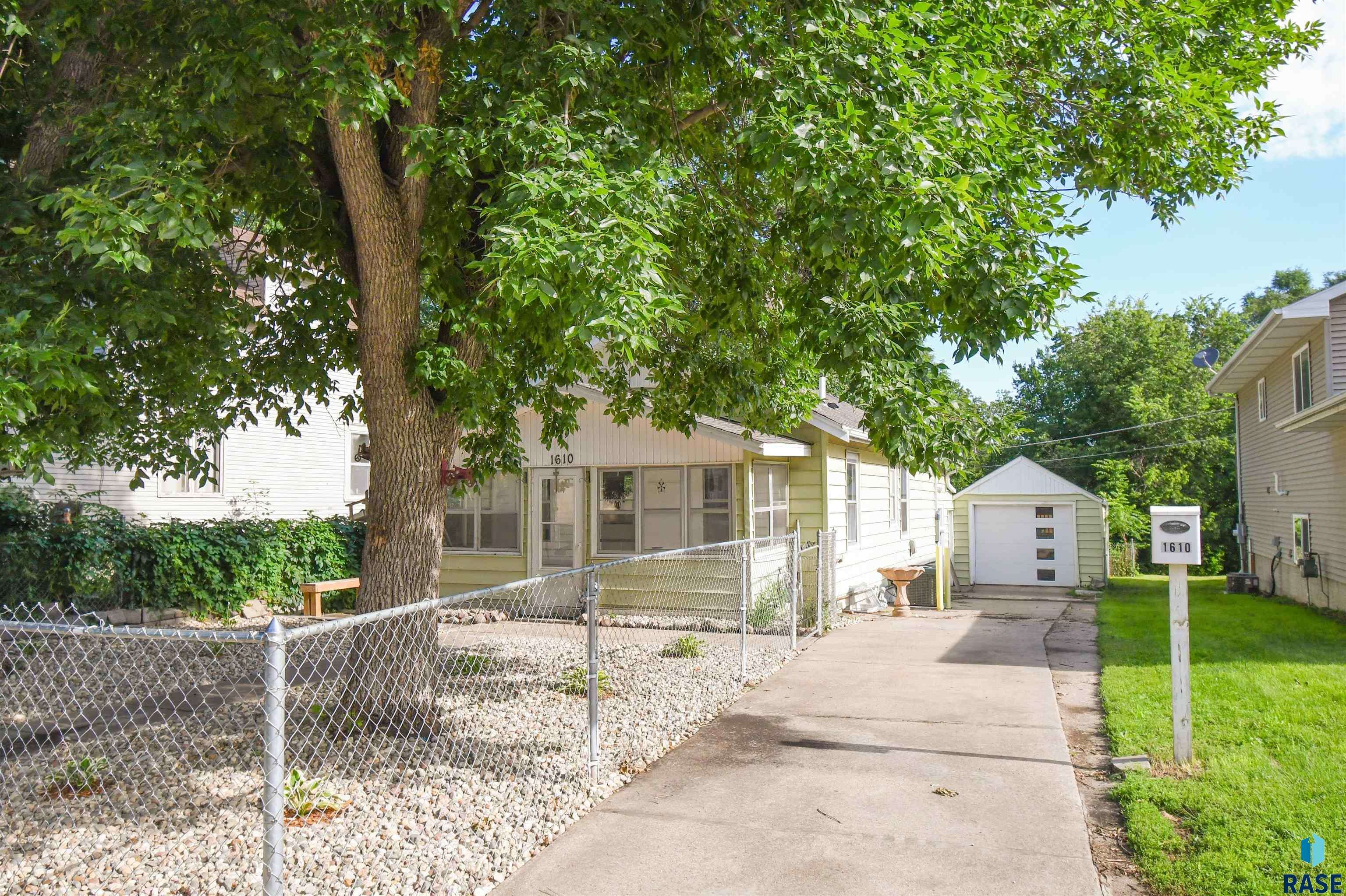 Sioux Falls, SD 57103,1610 E 5th St