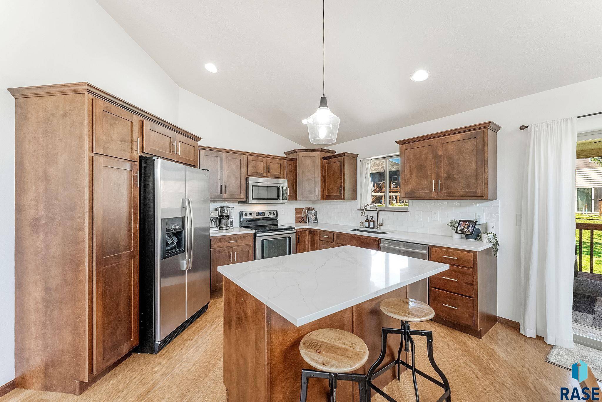 Sioux Falls, SD 57110,404 S Red Willow Ave
