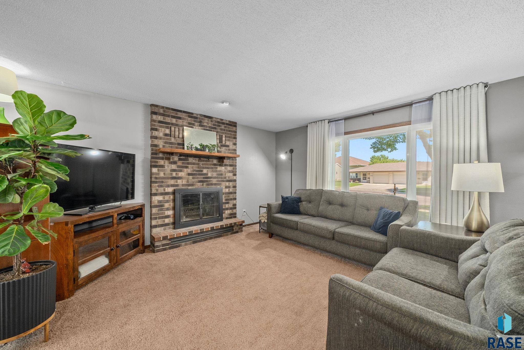 Sioux Falls, SD 57106,5409 W 49th St