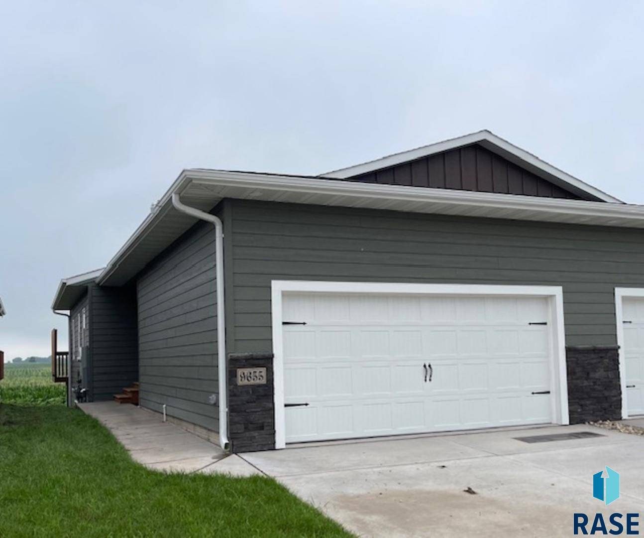 Sioux Falls, SD 57106,9655 W Tunis Dr