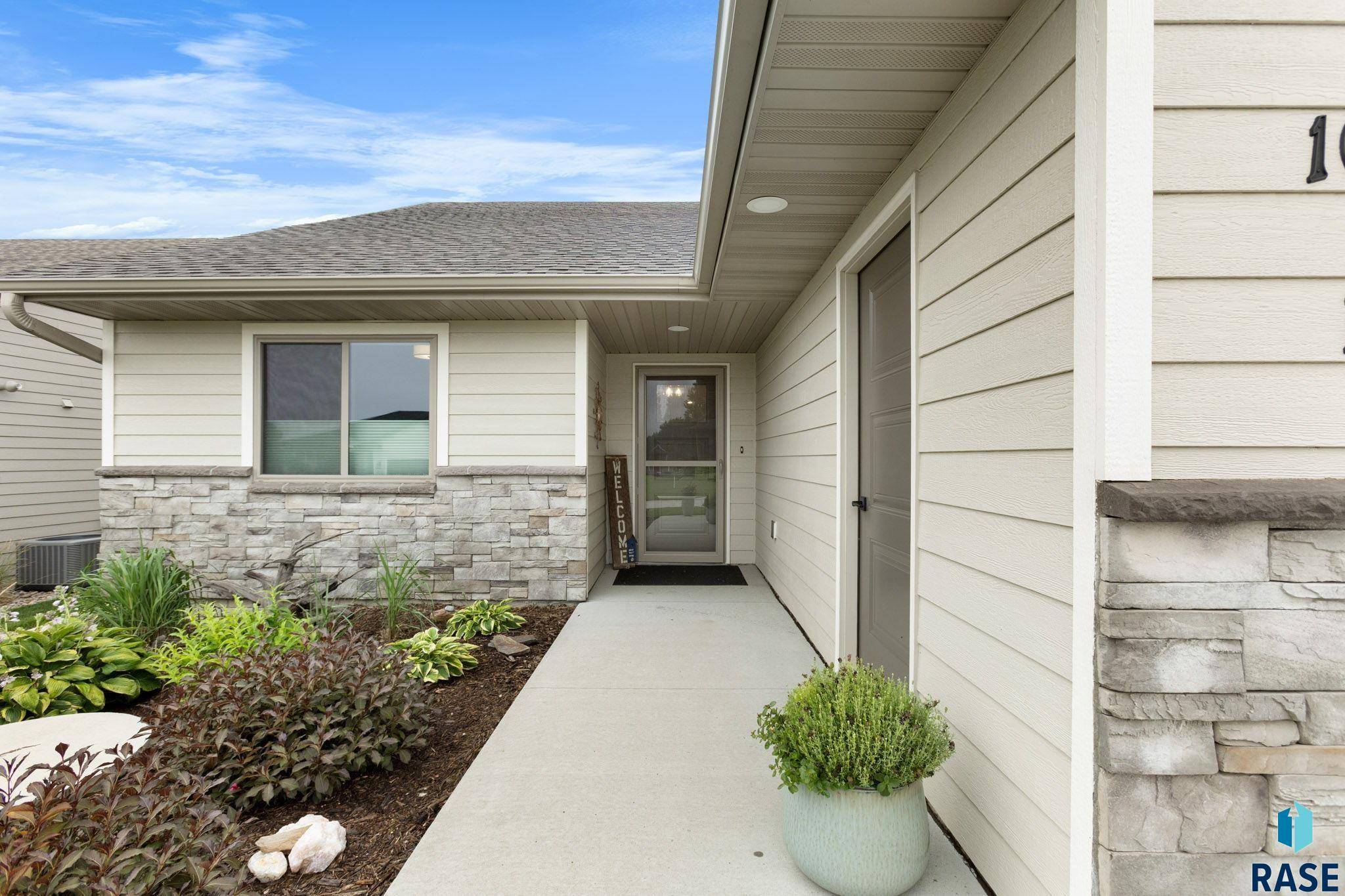 Rock Rapids, IA 51246,106 S 15th Ave #1