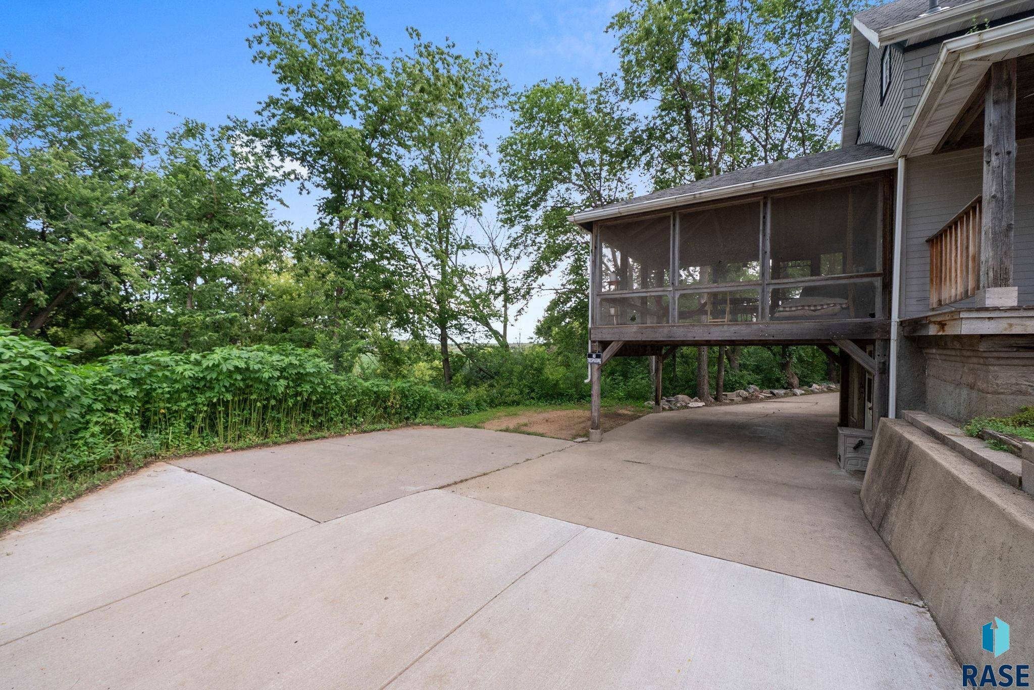Parker, SD 57053,587 W 2nd St
