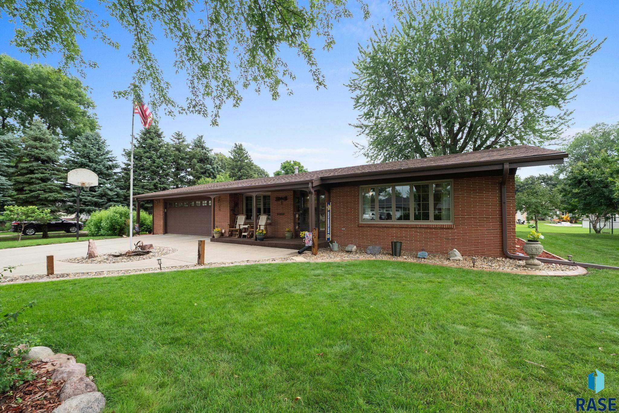 Beresford, SD 57004,410 S 6th St