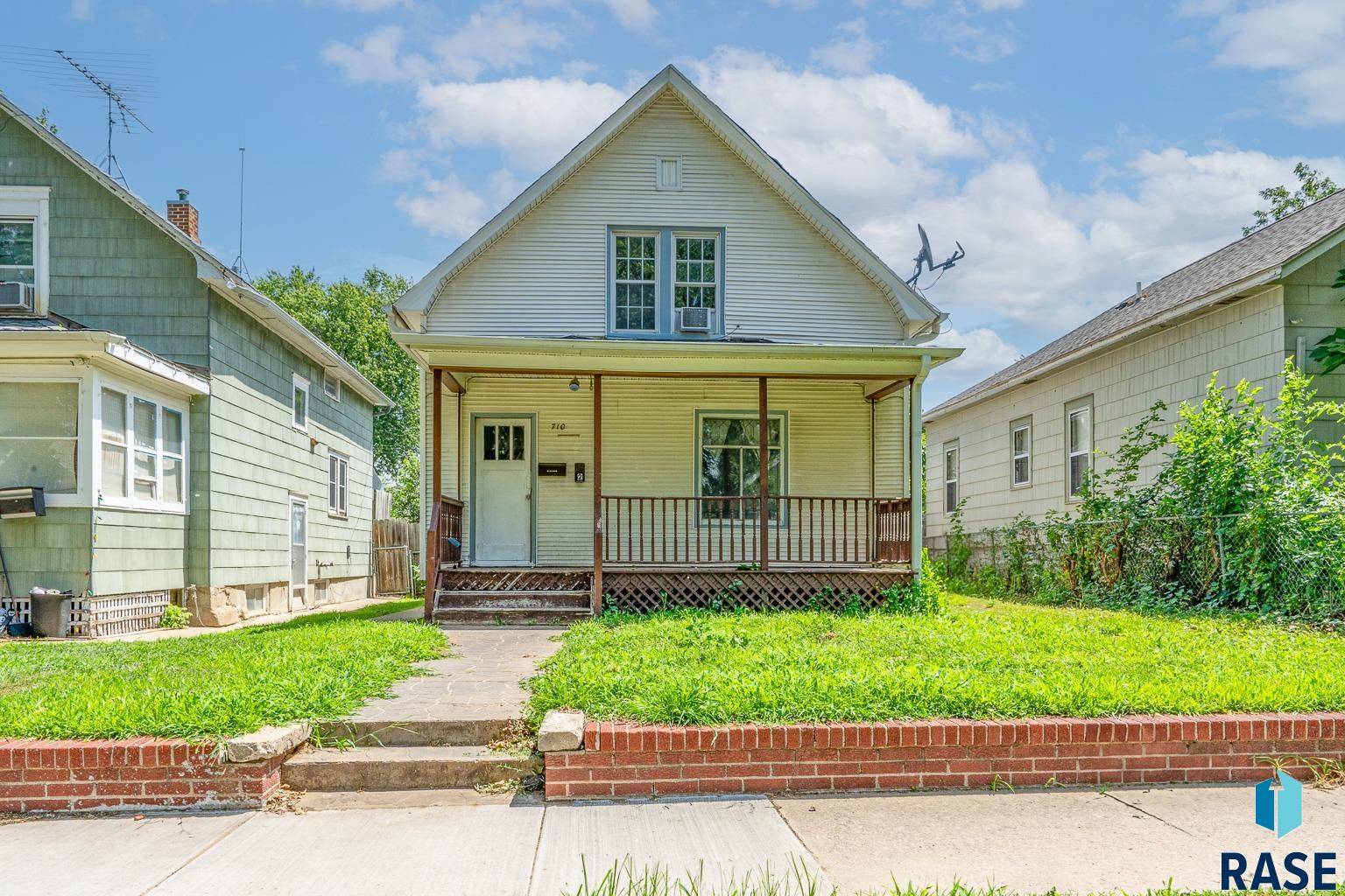 Sioux Falls, SD 57104,710 S Walts Ave