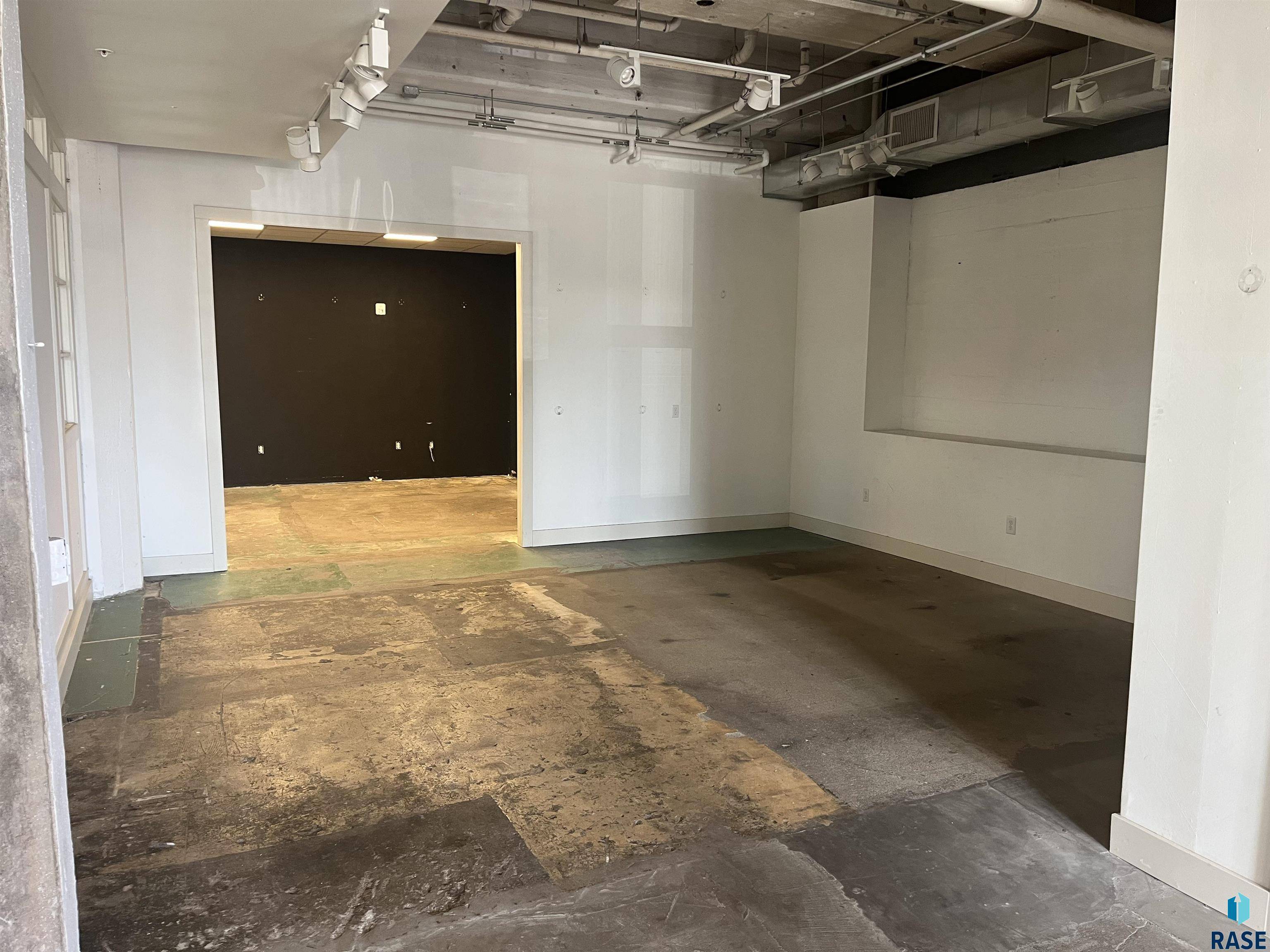 Sioux Falls, SD 57104,421 N Phillips Ave #123