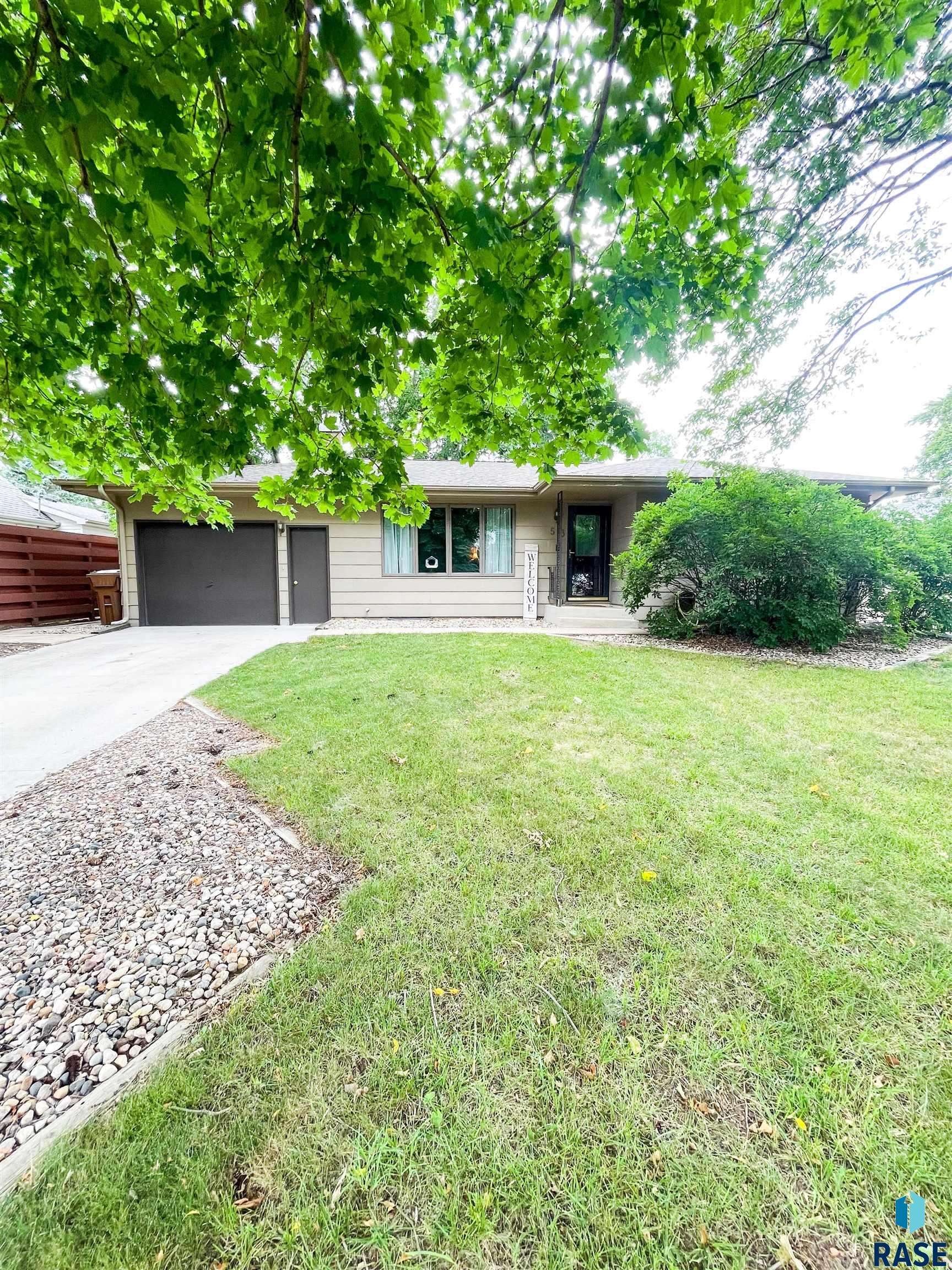 Mitchell, SD 57301,513 S Dobson St