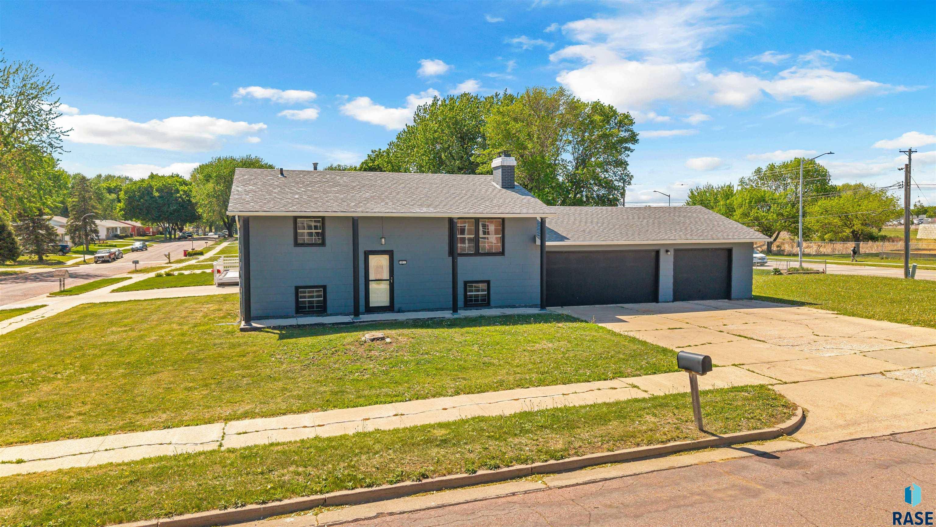 Sioux Falls, SD 57103,401 N Meyer Ln