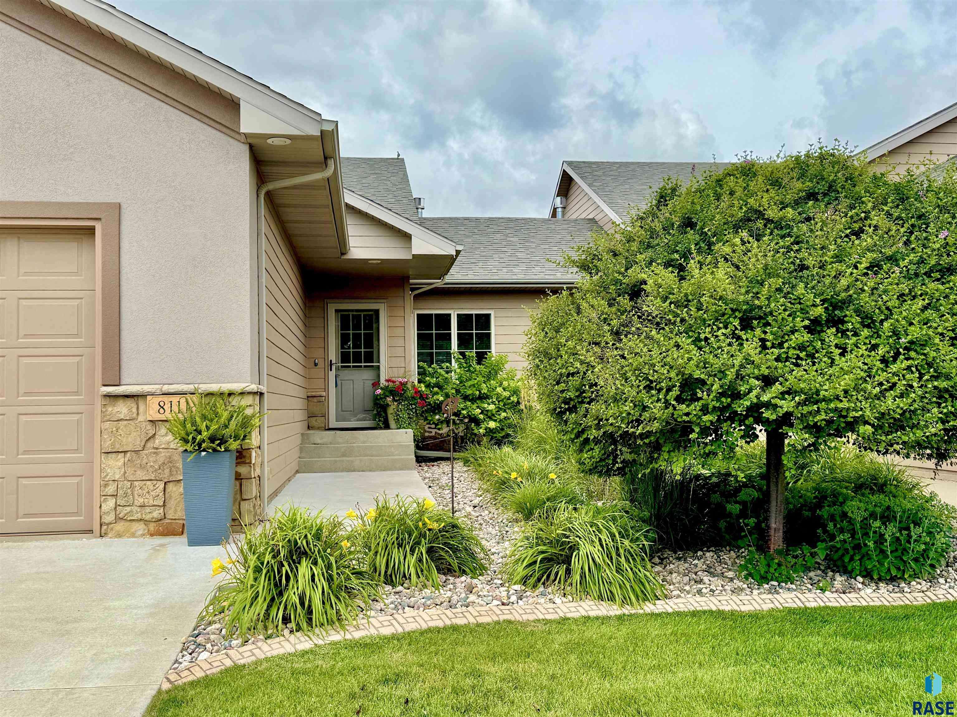 Sioux Falls, SD 57108,8111 S Seven Oaks Dr
